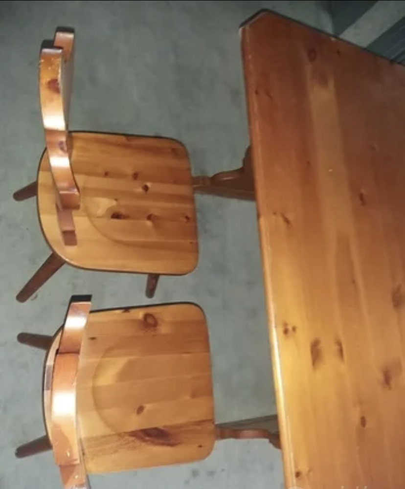 Tavolo e sedie, ideale per taverne  in vendita - foto 3