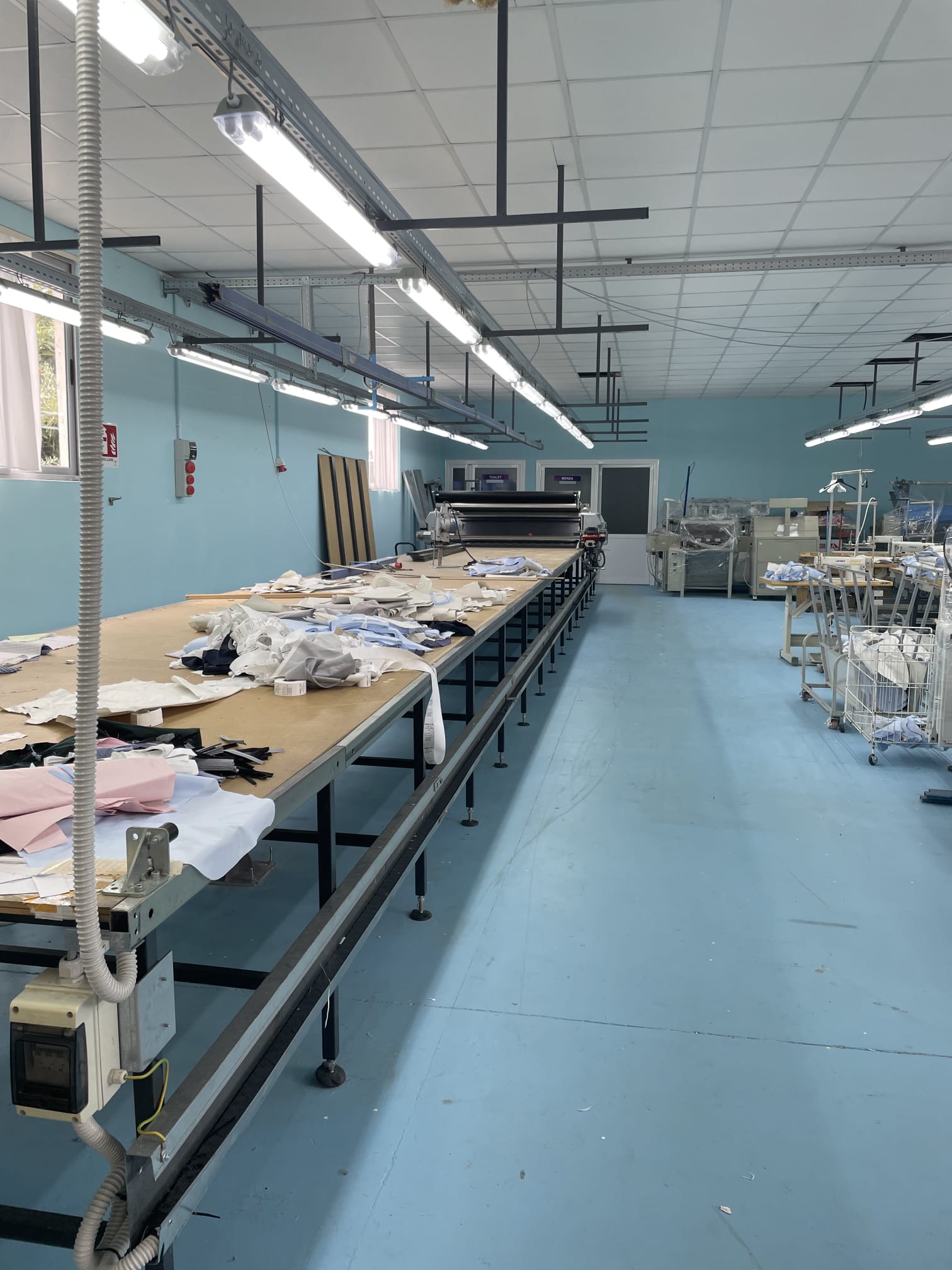 AZIENDA DI ABBIGLIAMENTO  IN ALBANIA GESTIONE ITALIANA in vendita - foto 2