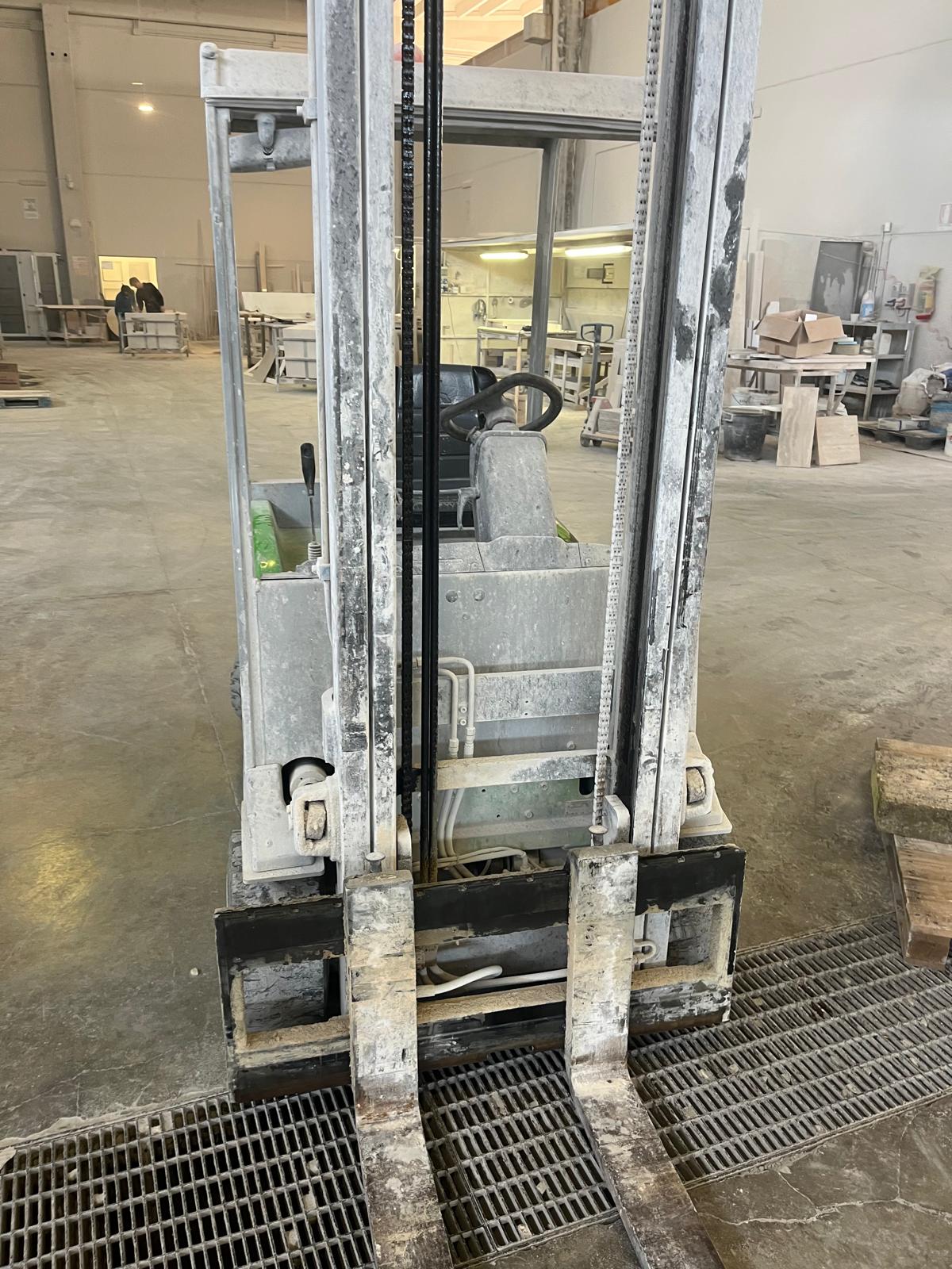 Carrello elevatore elettrico Cesab B418 2010 20q in vendita - foto 2