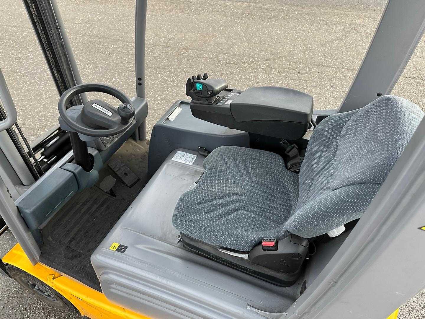 CARRELLO ELEVATORE 1600 KG. JUNGHEINRICH in vendita - foto 9