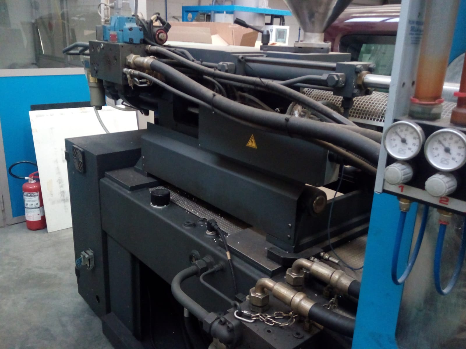 Pressa a iniezione per stampaggio plastica in vendita - foto 2