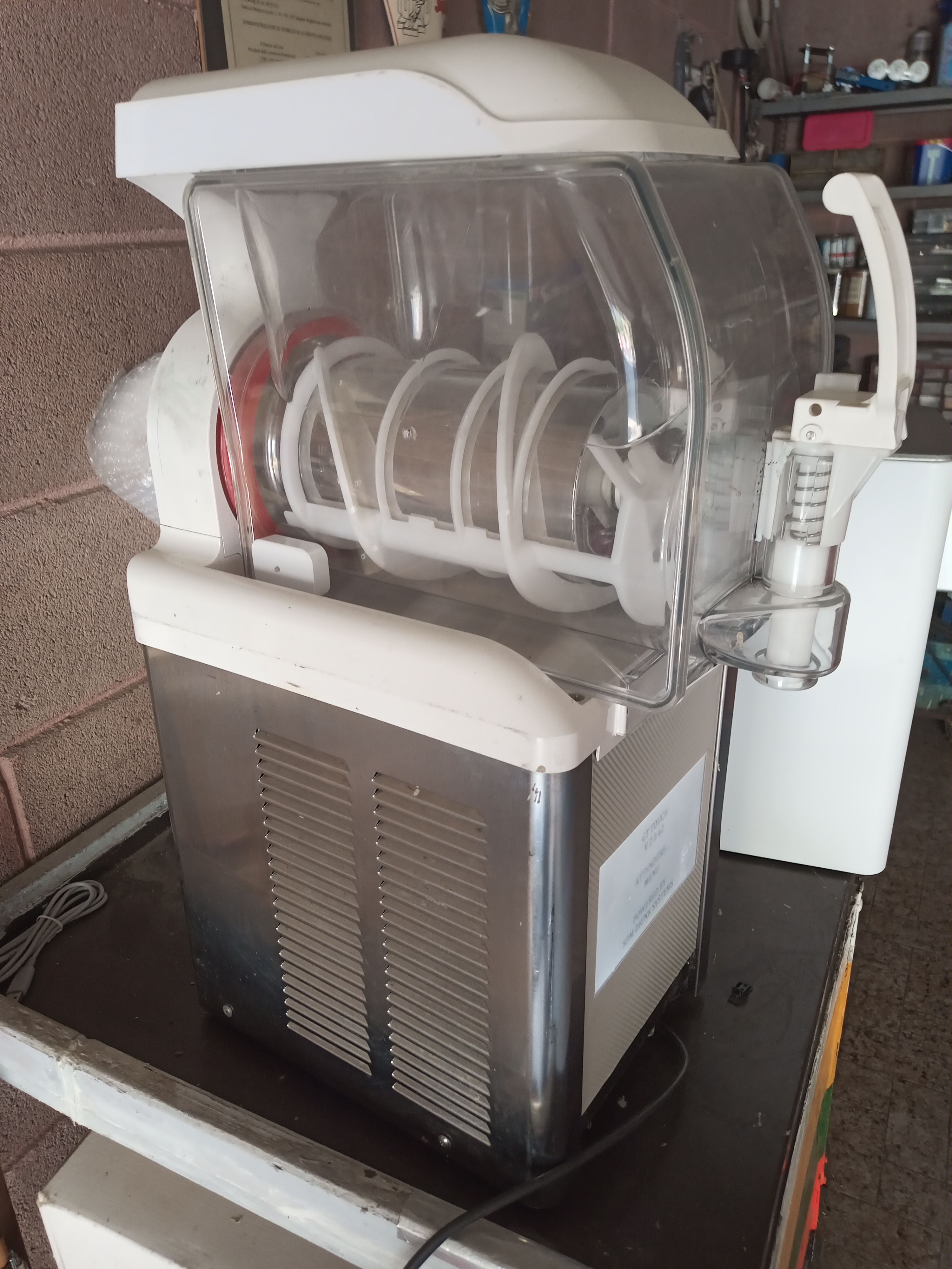 MACCHINA PER GELATO, SORBETTO, CREME, YOGURT E GRANITE  in vendita - foto 3