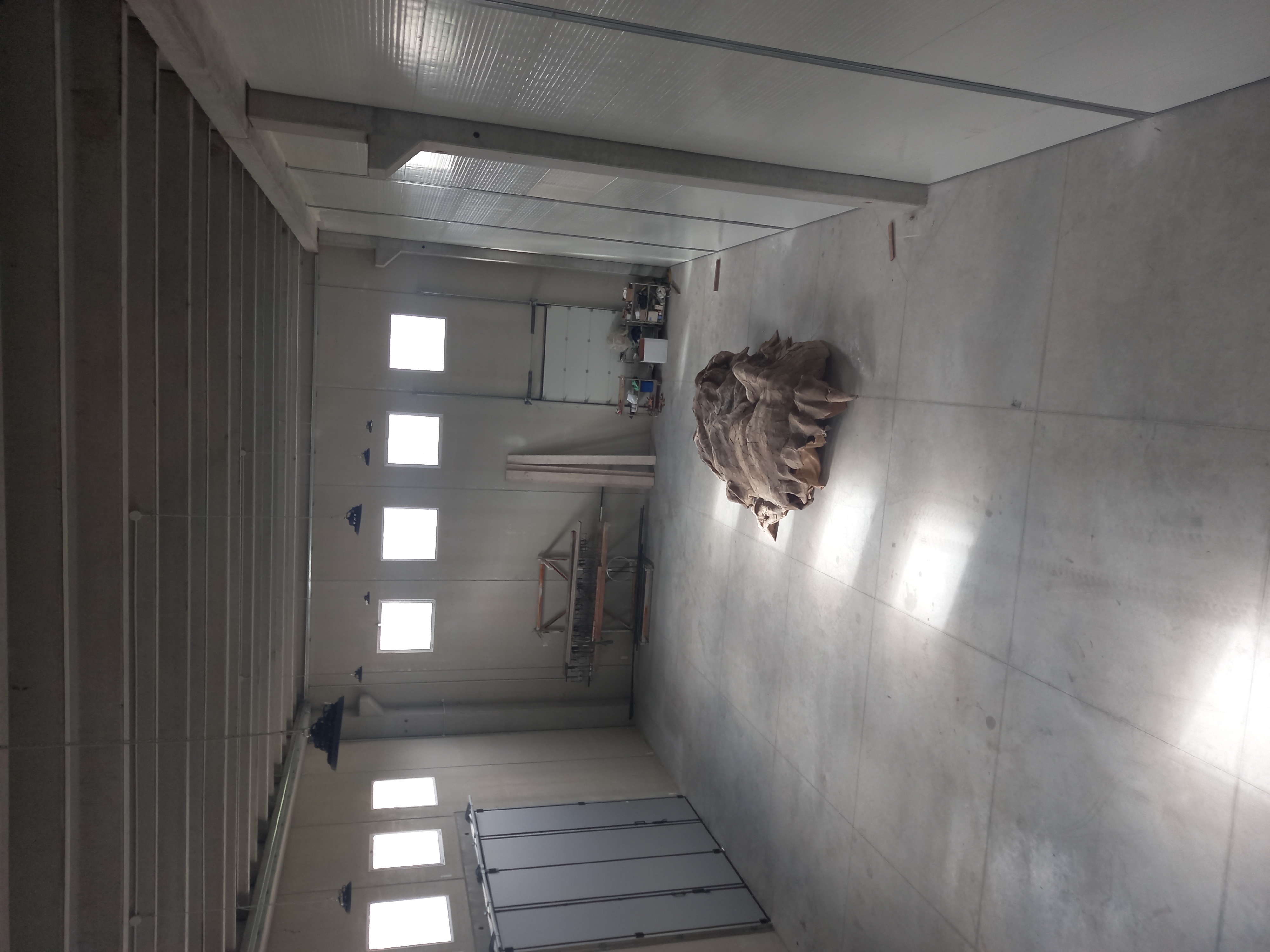 Portico di caserta 500 mq più uffici in vendita - foto 1