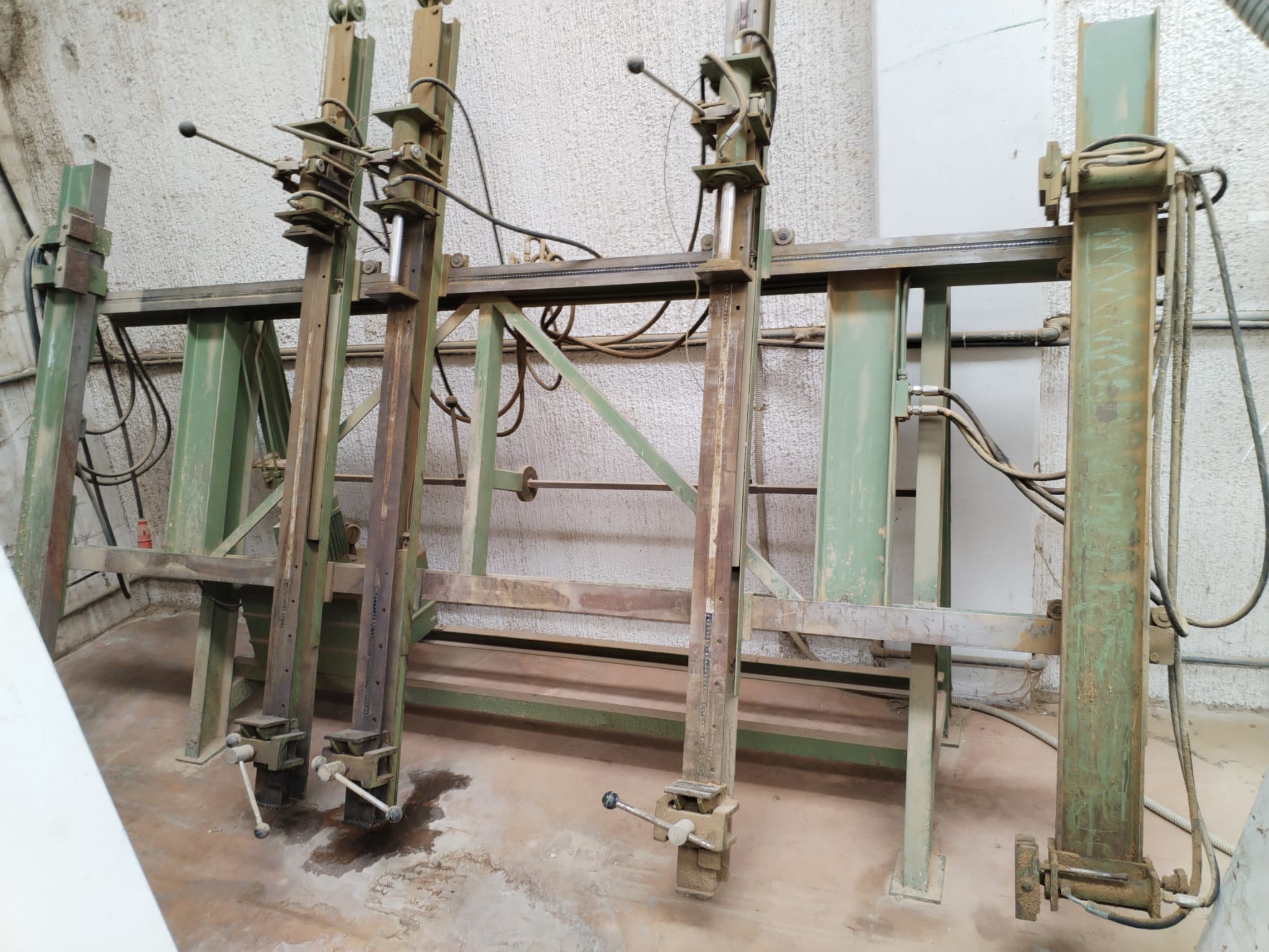 Strettoi per mobili in vendita