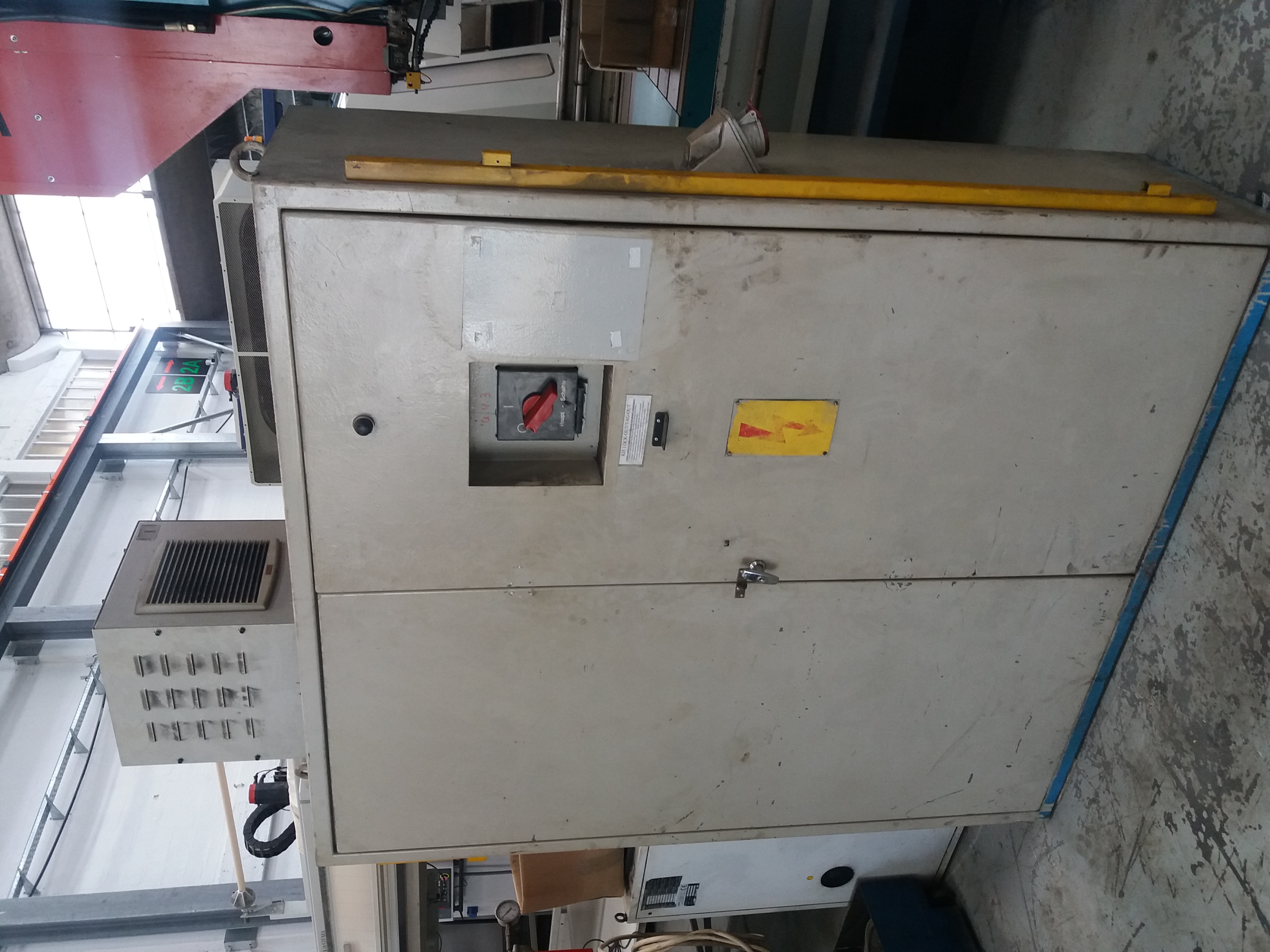 PRESSA A DOPPIO MONTANTE SCHULLER 160 T in vendita - foto 5
