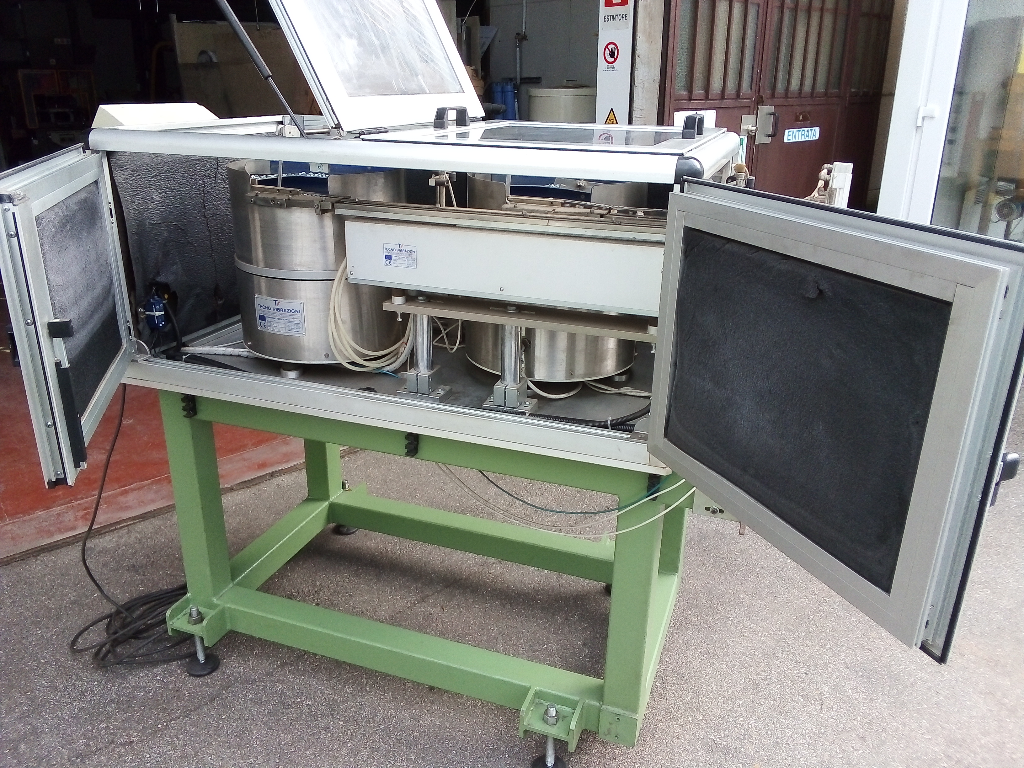 Contapezzi per particolari metallici a sistema vibrante in vendita - foto 2