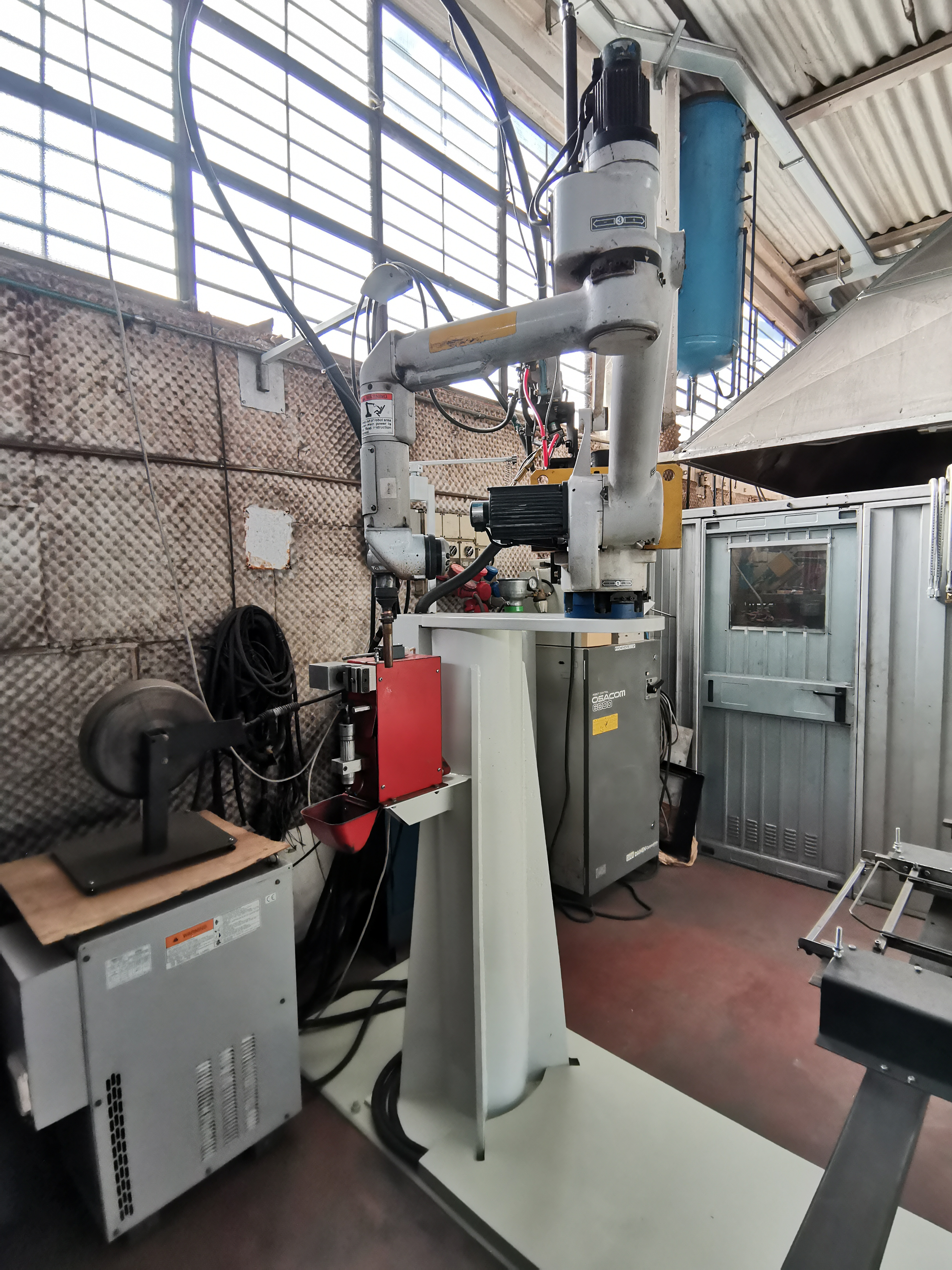 ROBOT DI SALDATURA OTC in vendita - foto 4