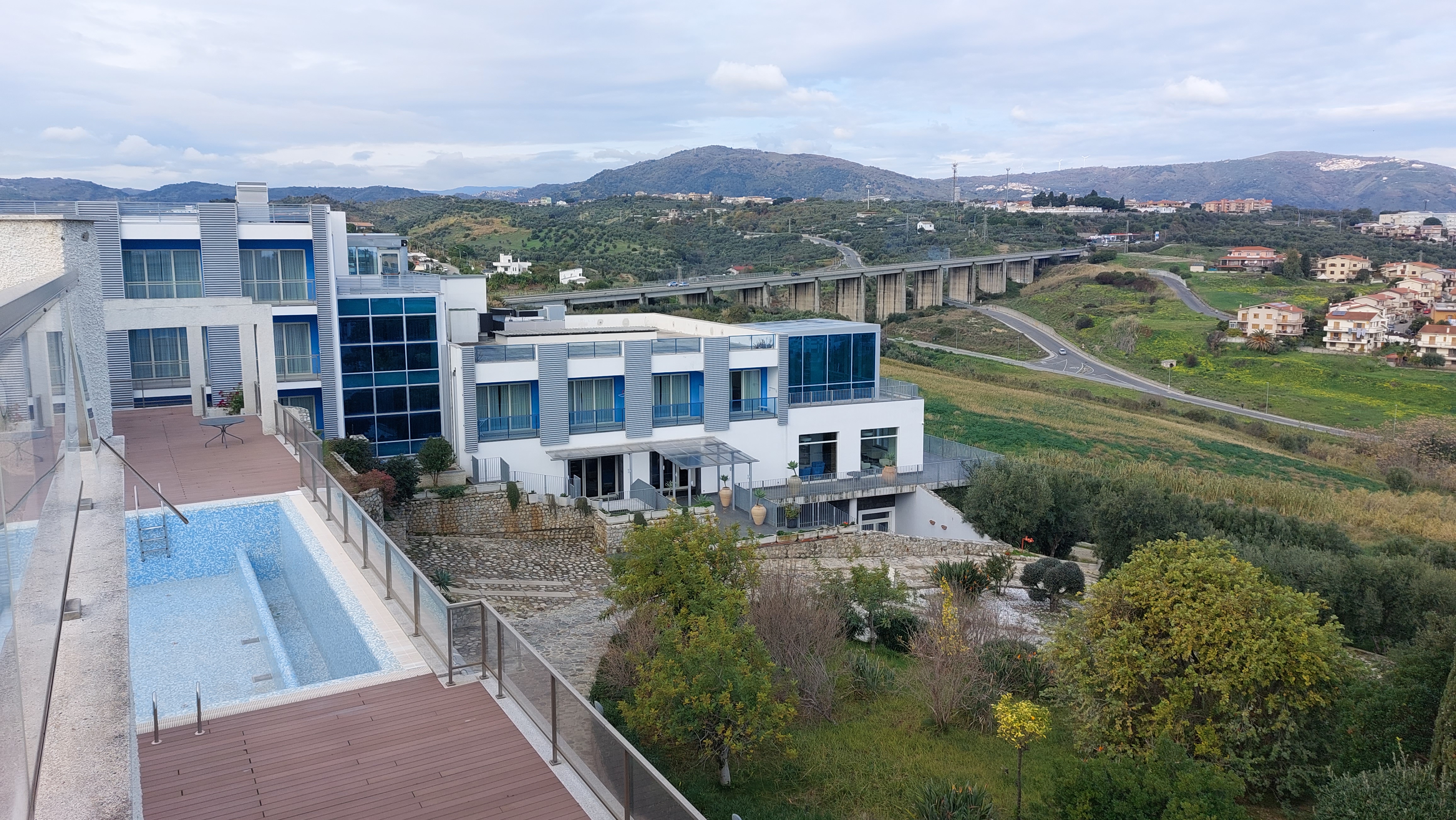 Calabria, lussuosa struttura alberghiera in vendita - foto 3