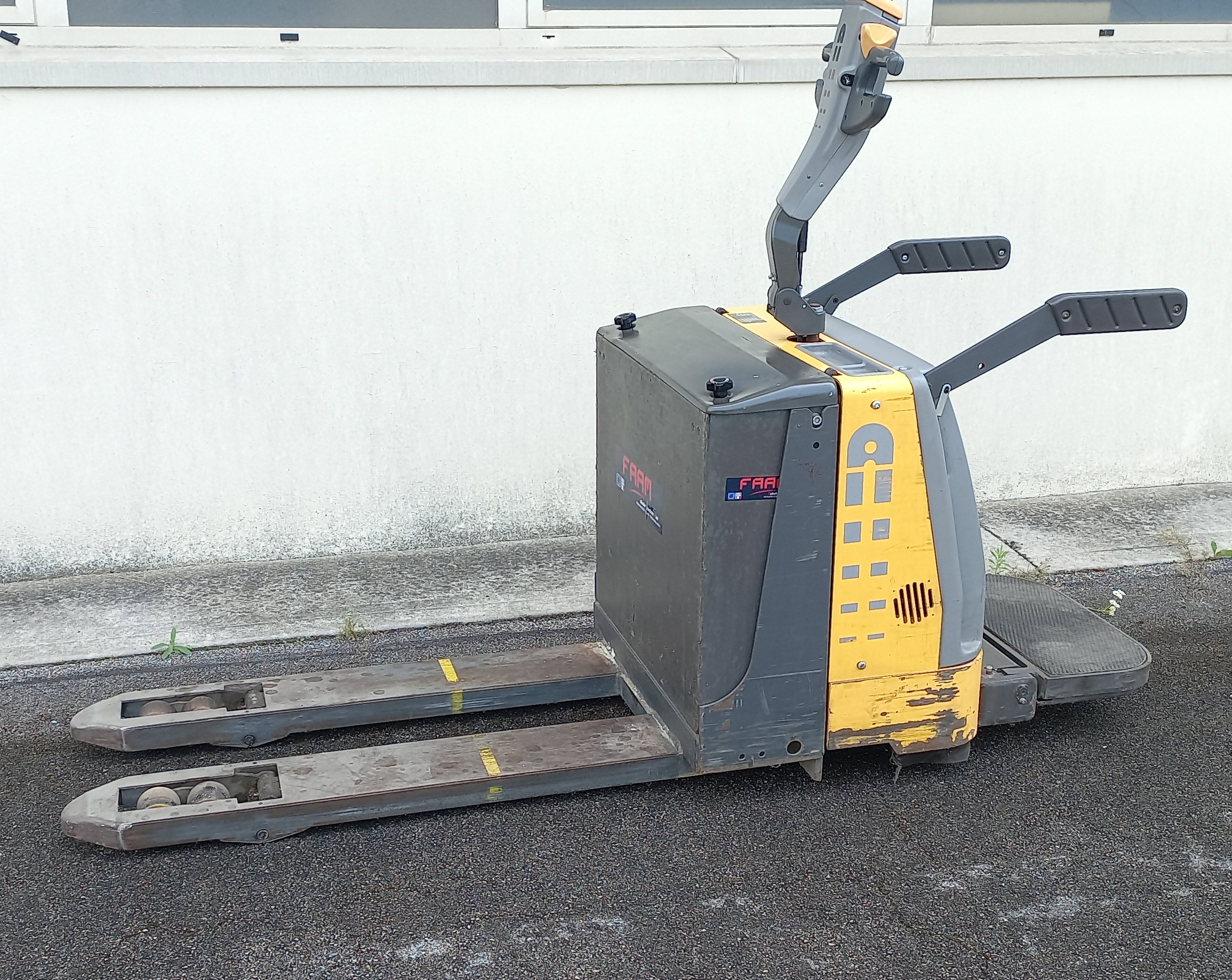 Traspallet Elettrico Atlet Lugli in vendita - foto 1