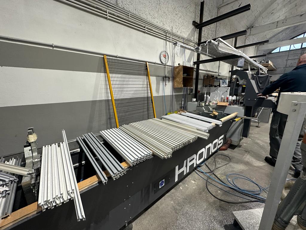 centro di lavoro 5 assi e troncatrice doppia testa in vendita - foto 9