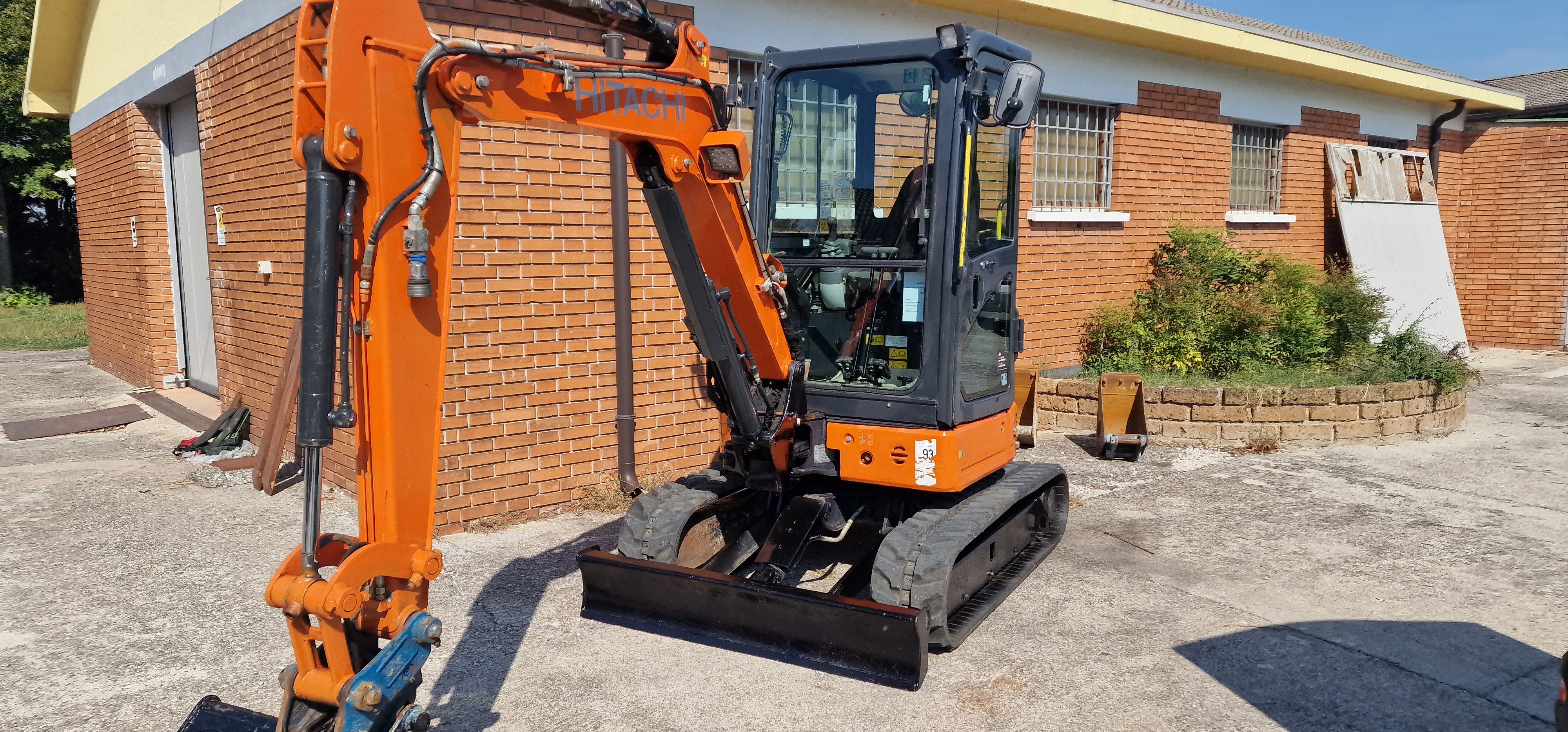 ESCAVATORE HITACHI in vendita - foto 1