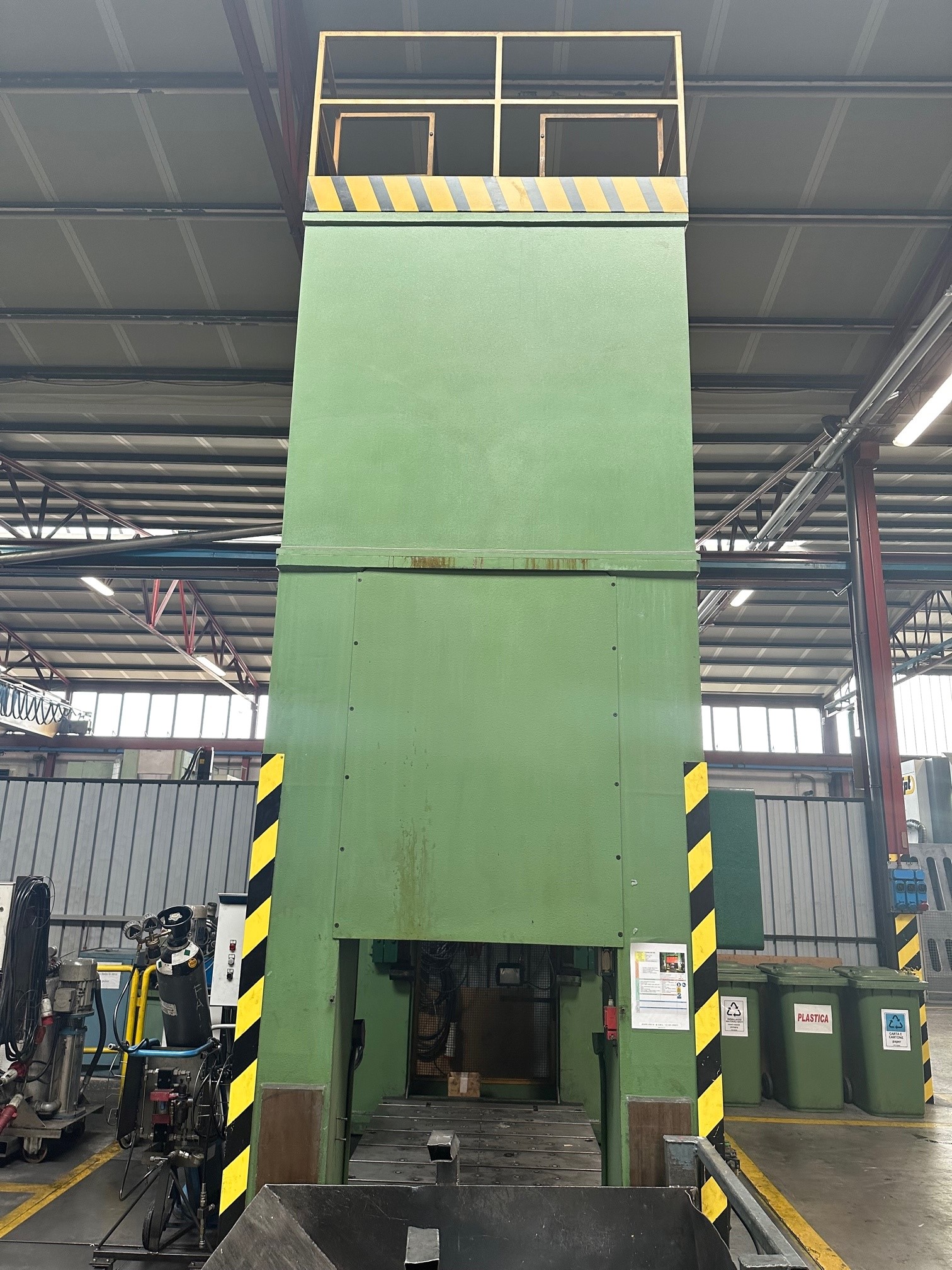Pressa meccanica a doppio montante OMERA 350 Ton in vendita - foto 5