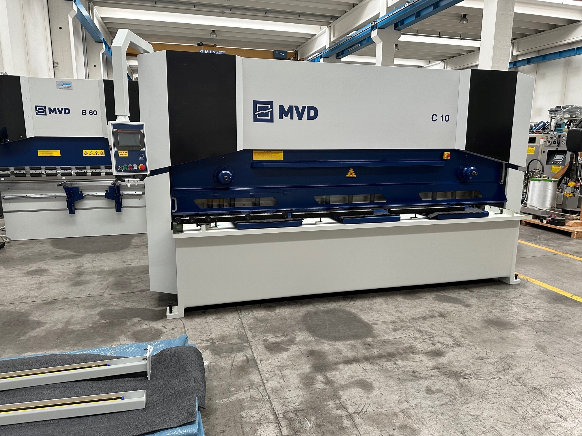 Cesoia idraulica MVD 3100 X 10 mm CNC in vendita - foto 1
