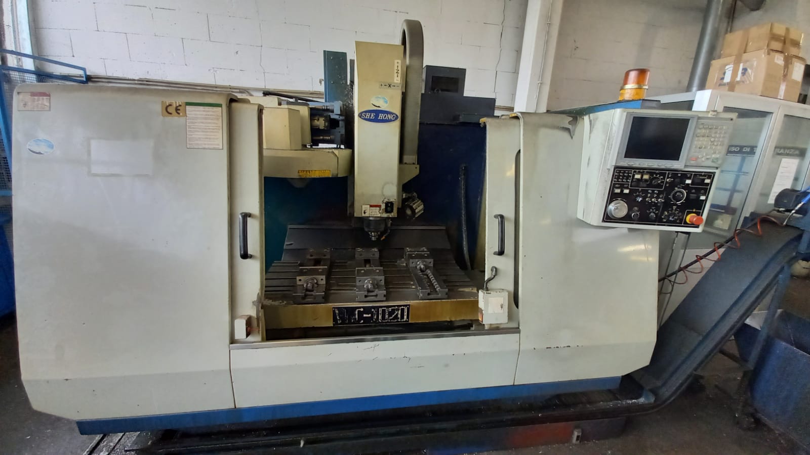 CENTRO CNC SHE HONG VMC-1020 in vendita - foto 6