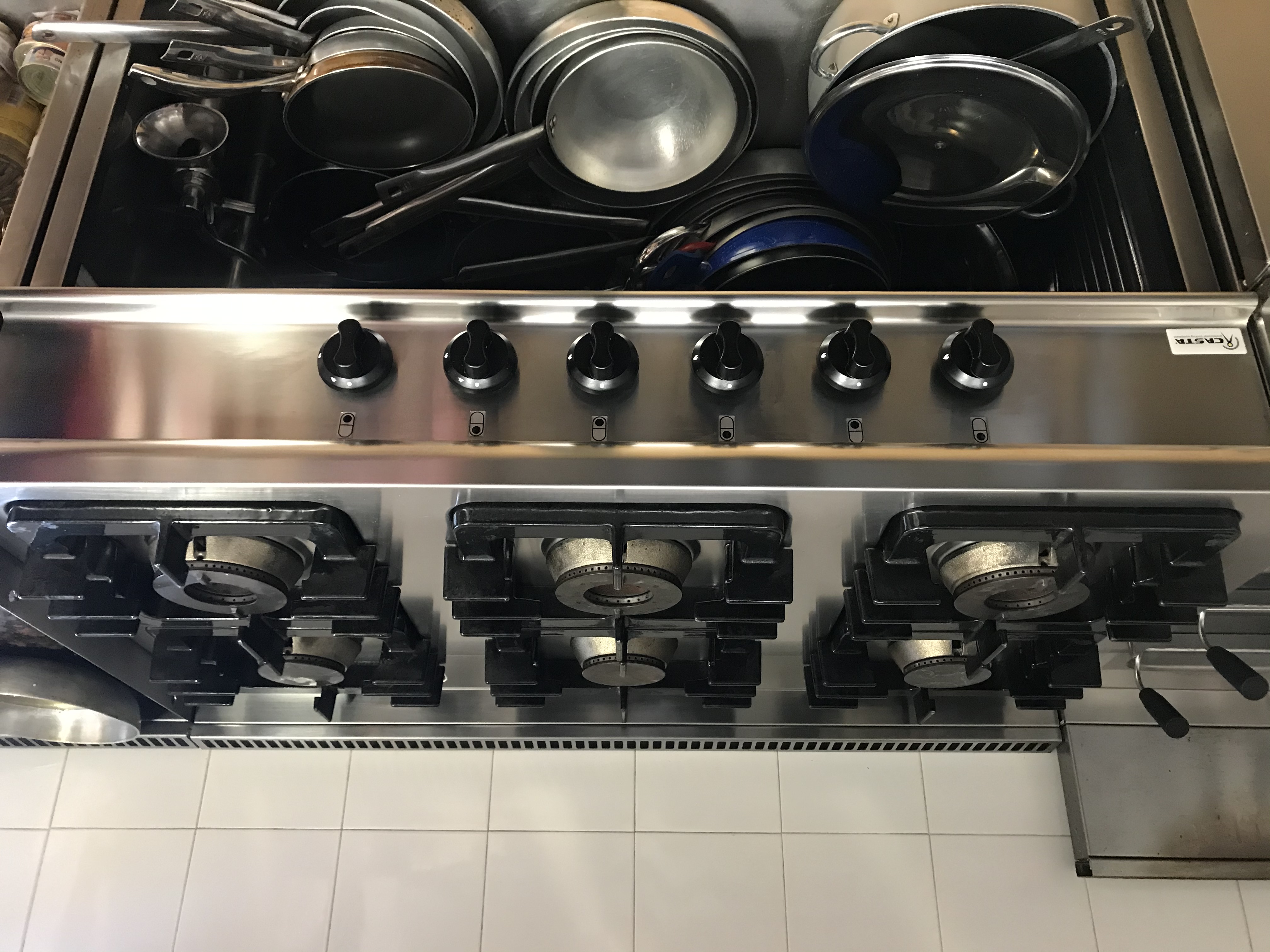 Vendo cucina a gas professionale  in vendita - foto 1