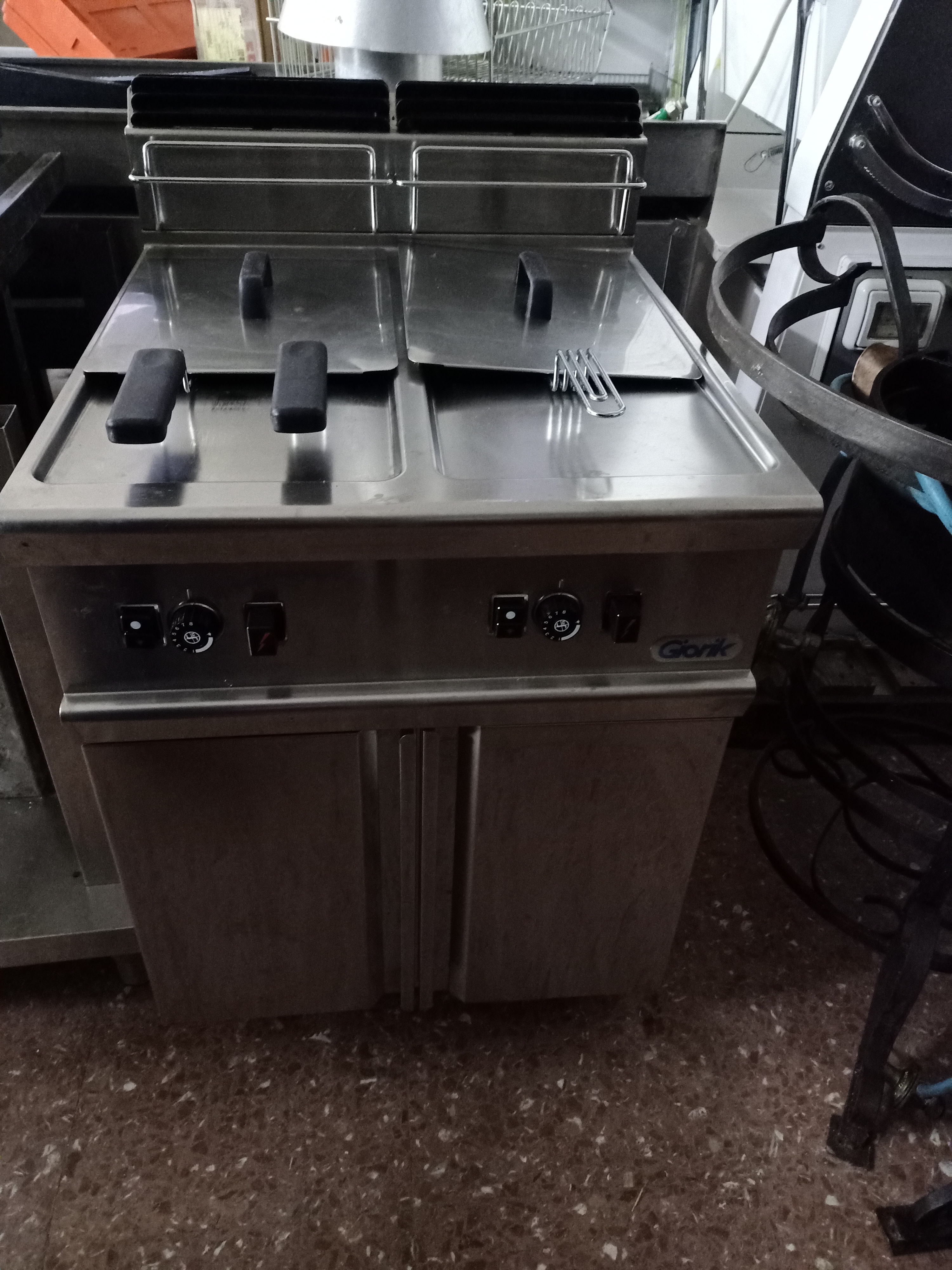 Friggitrice professionale in vendita - foto 5