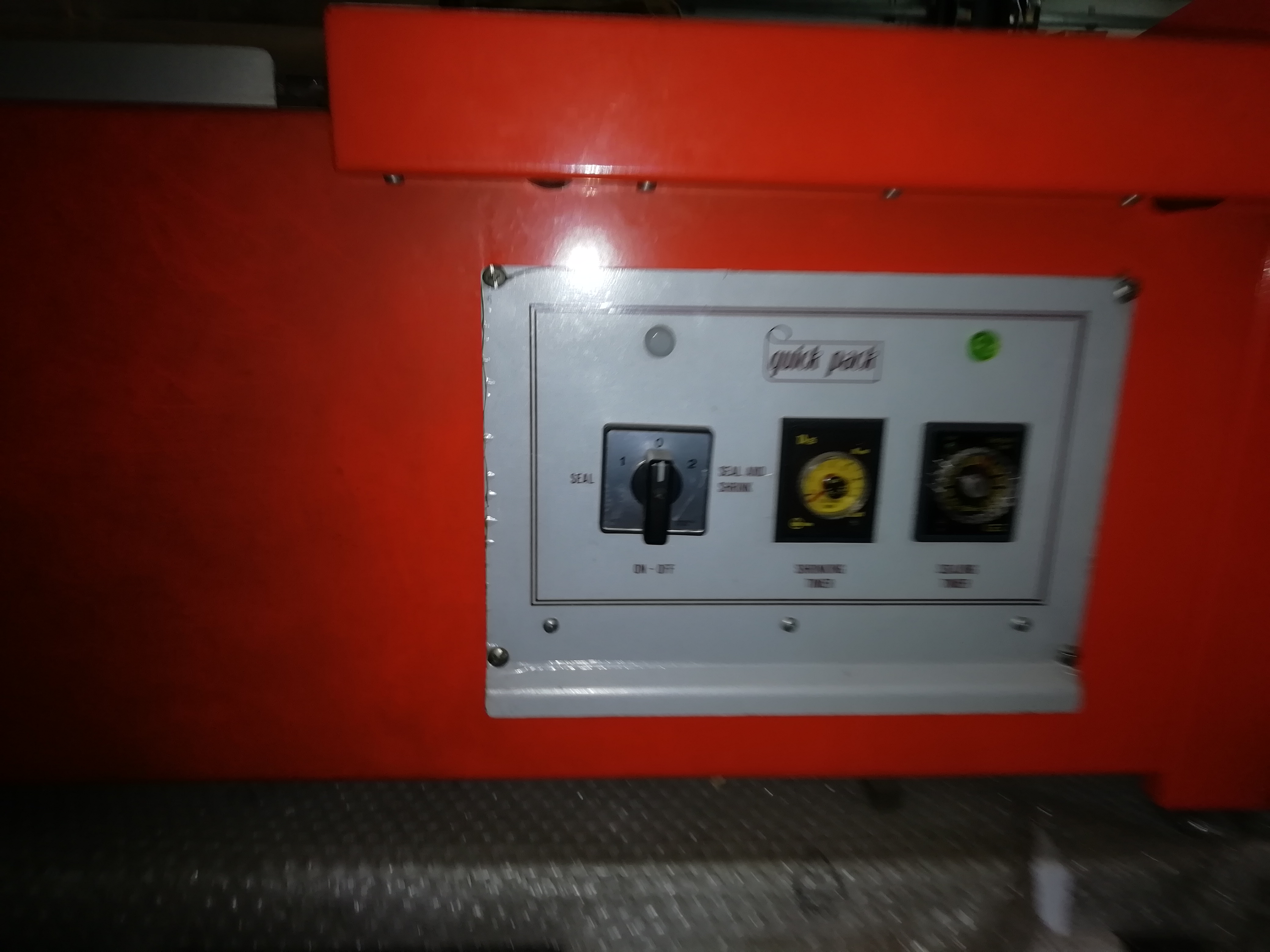 CELLOFANATRICE A CAMPANA QUICKPACK CON RITRAZIONE in vendita - foto 2