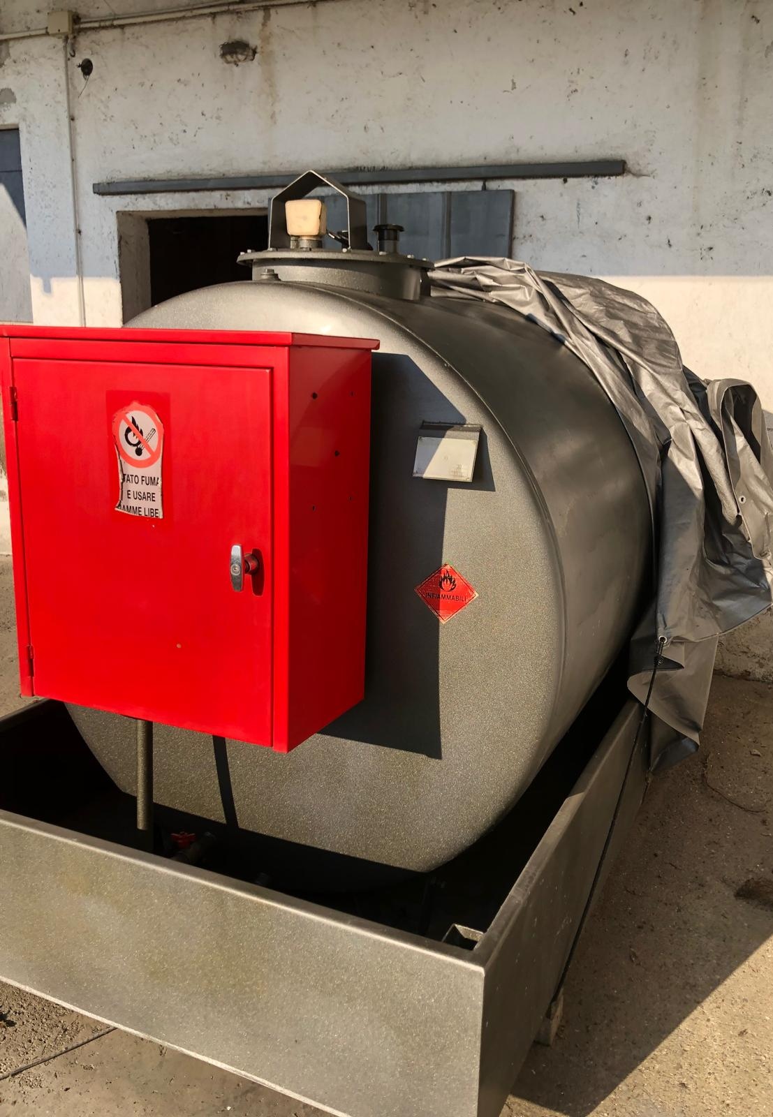 Cisterna gasolio Righetto lt. 3000 in vendita - foto 1