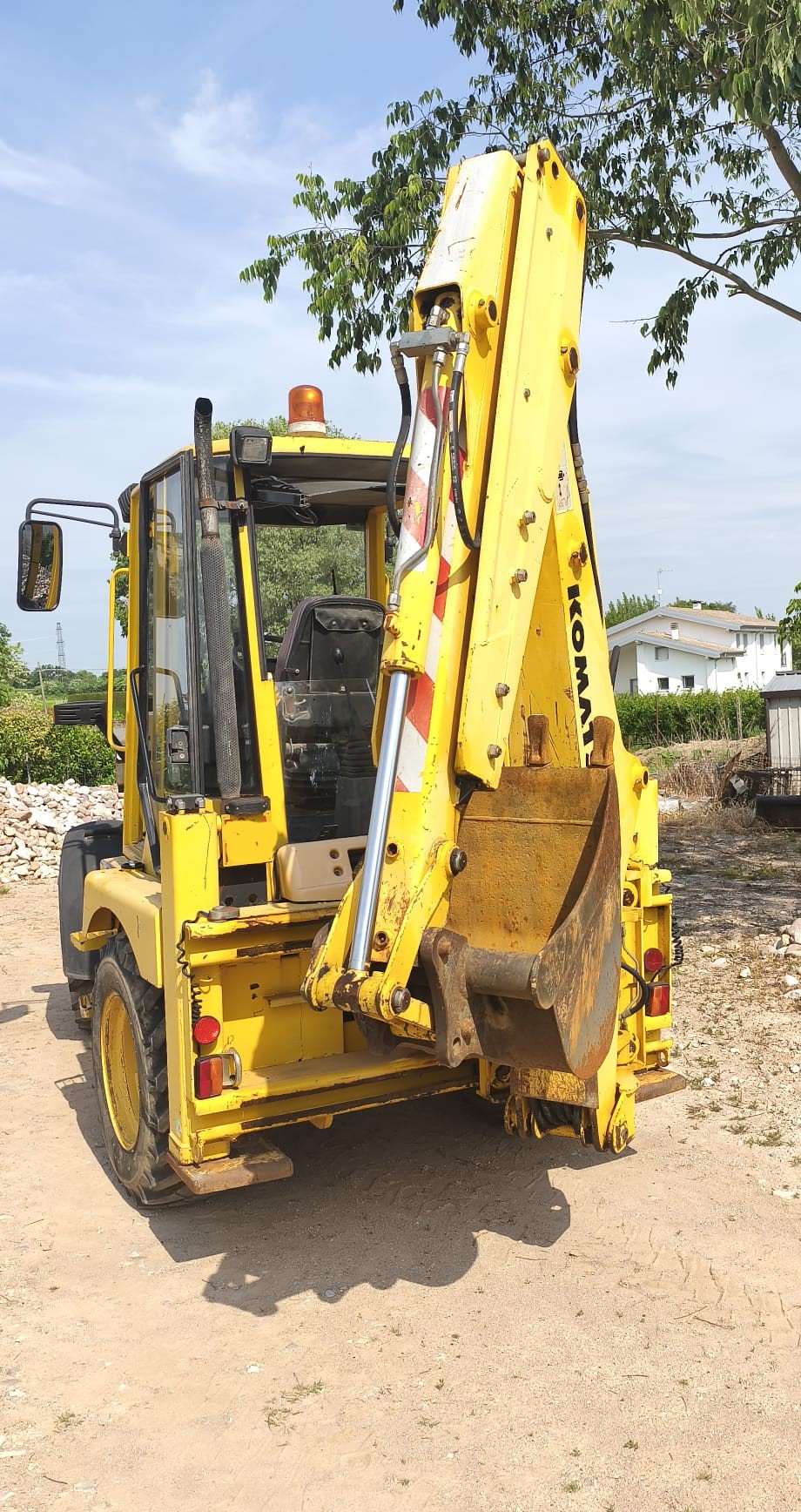 Terna compatta articolata Komatsu 4x4 in vendita - foto 4