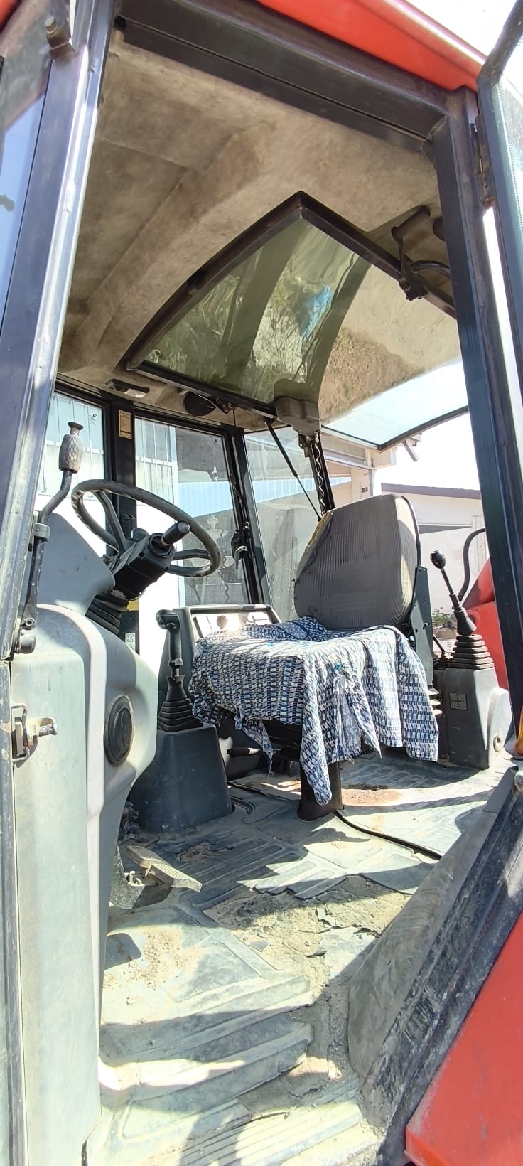 ESCAVATORE SEMOVENTE FAI 4x4 (3.430 ORE) in vendita - foto 9