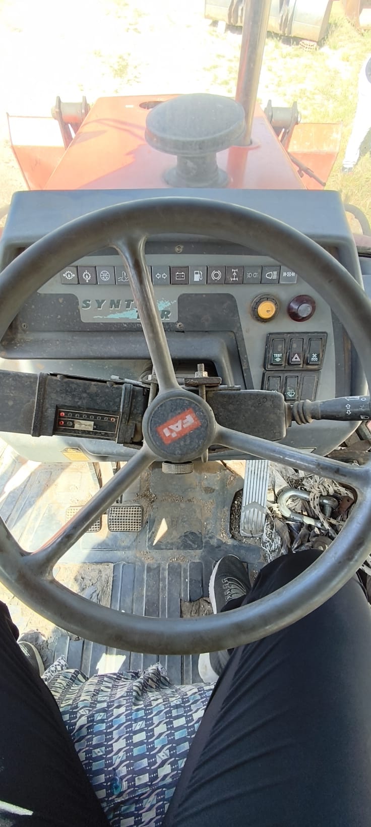 ESCAVATORE SEMOVENTE FAI 4x4 (3.430 ORE) in vendita - foto 11