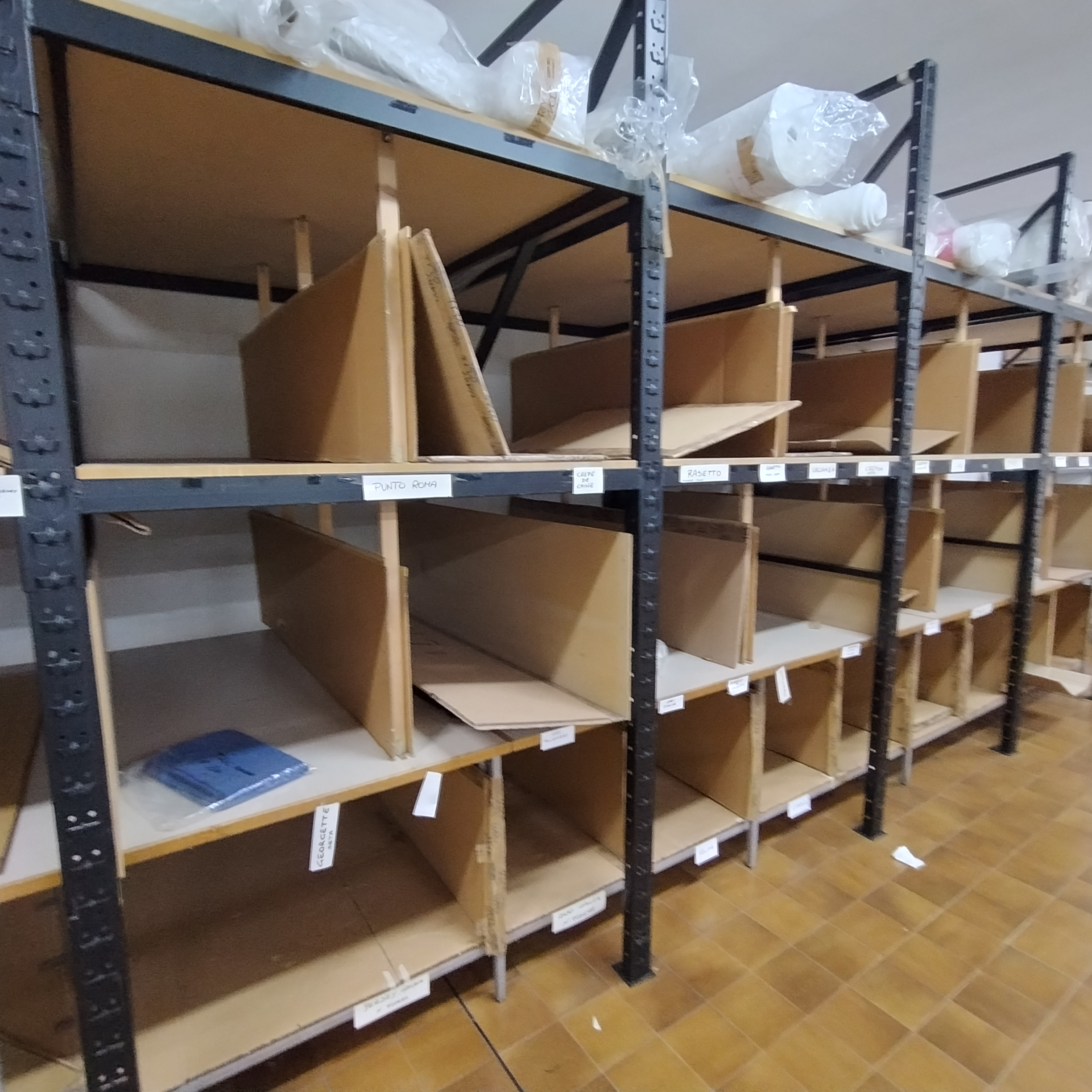 Scaffalatura modulare in metallo robusta usata 7 m in vendita - foto 5