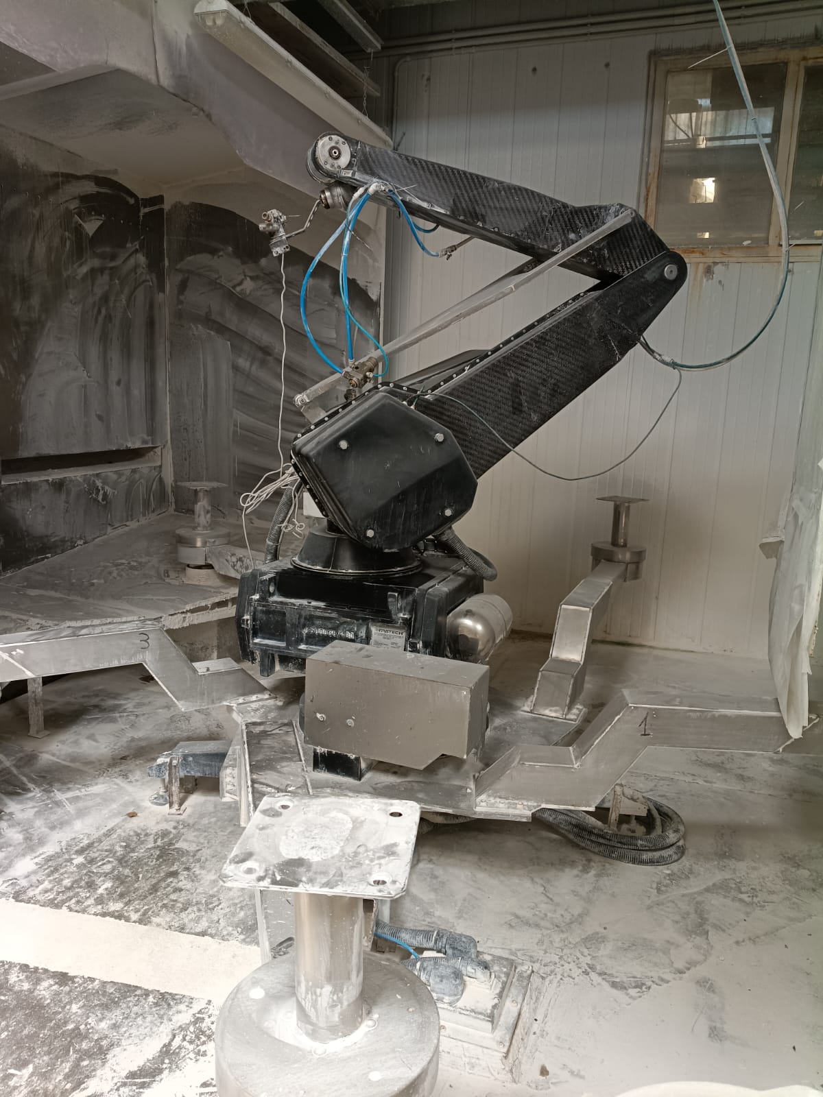 ROBOT SPRUZZATORE  2 PISTOLE + PROGRAMMI COMPUTERIZZATI in vendita - foto 1