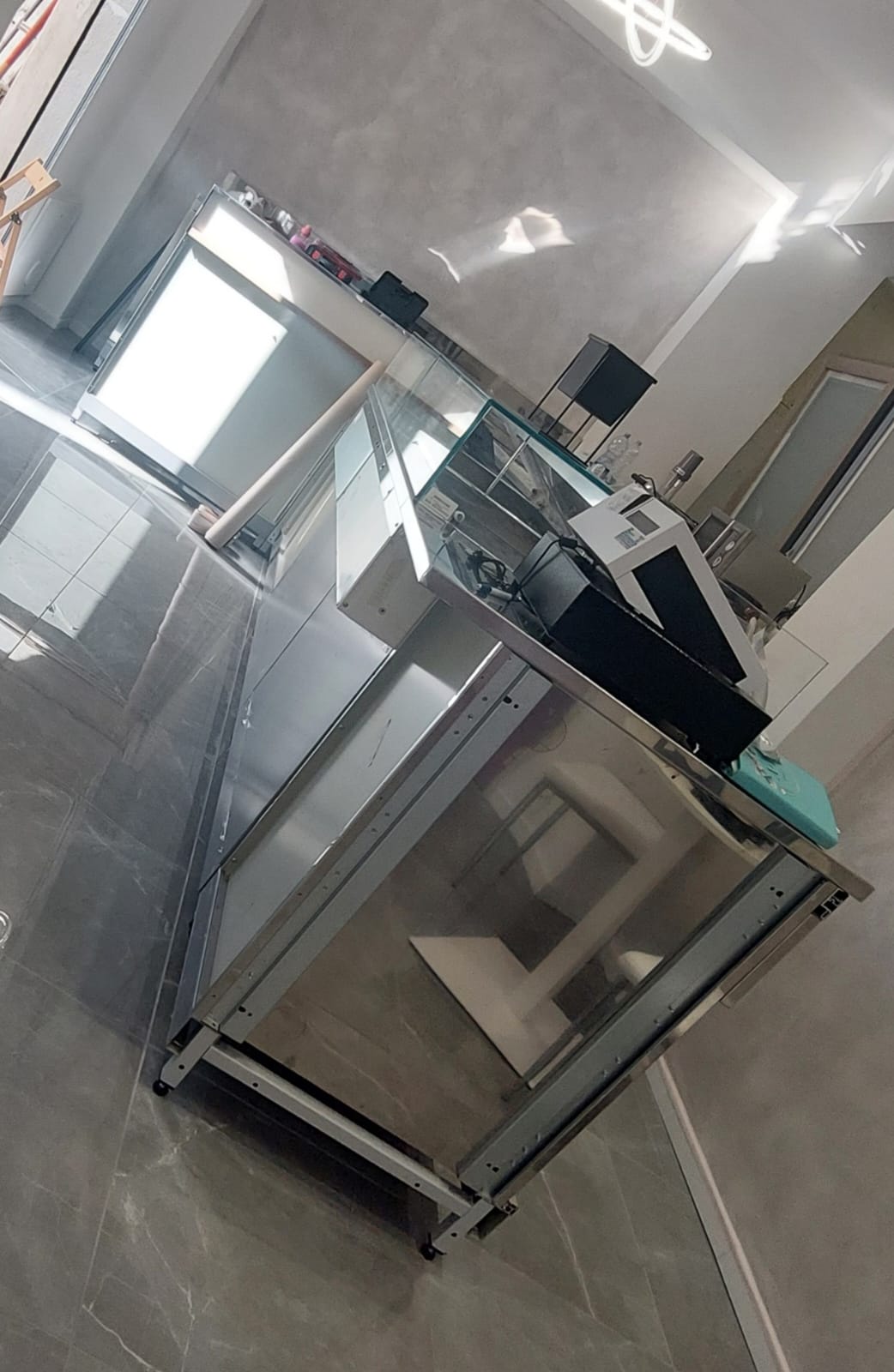 Arredamento e attrezzature per bar in vendita - foto 8