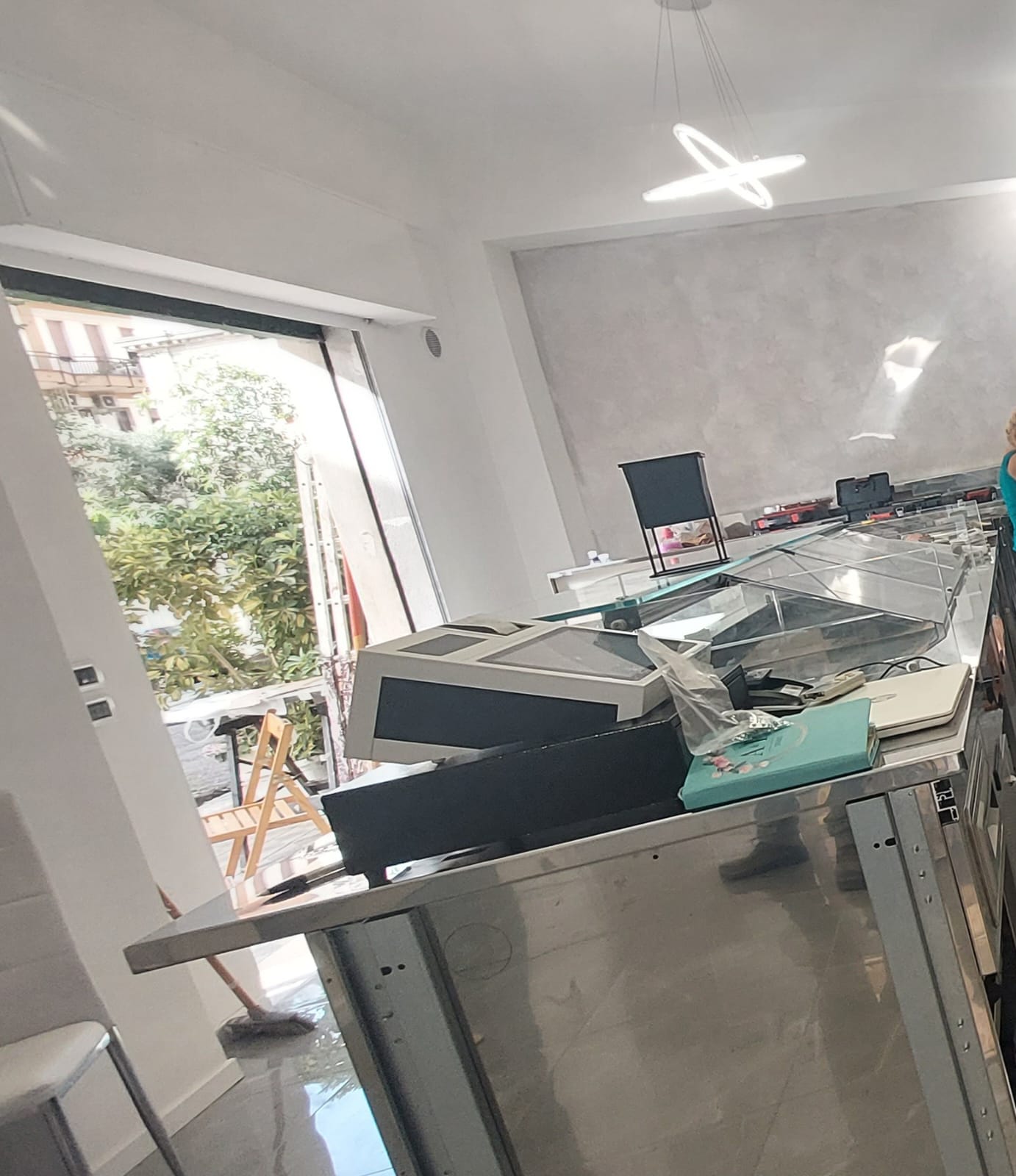 Arredamento e attrezzature per bar in vendita - foto 11