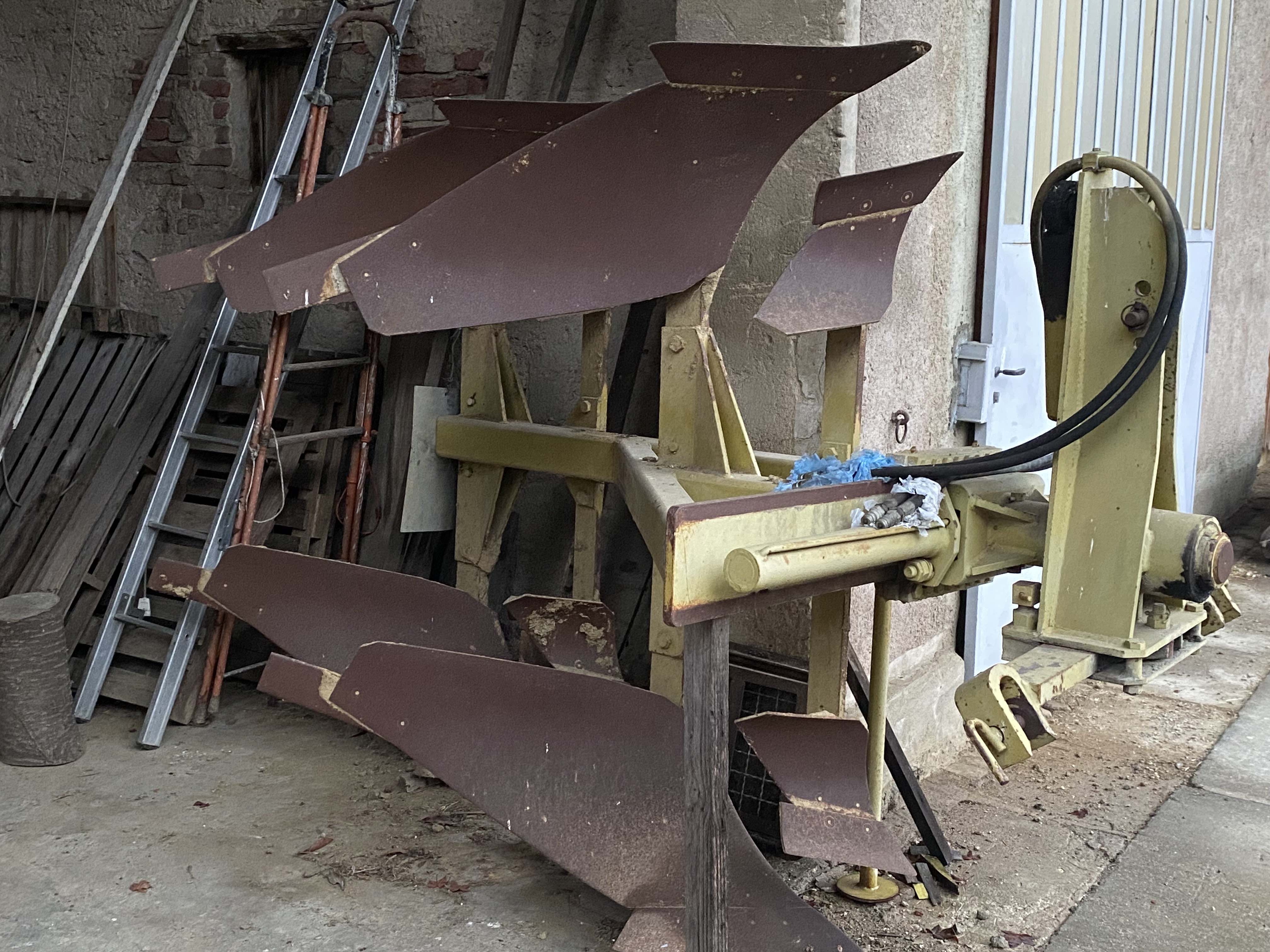 Attrezzatura agricola in vendita