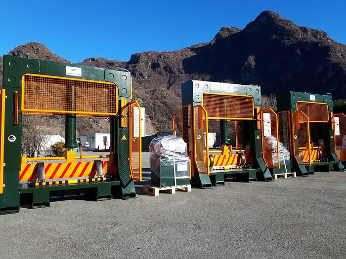 GUILLOTINE REEL SLITTER 2.000 x 1.250 mm. NOW IN STOCK in vendita - foto 5