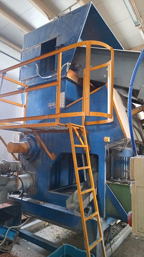 VMC Impianti single shaft shredder 1800 mm. in vendita - foto 1