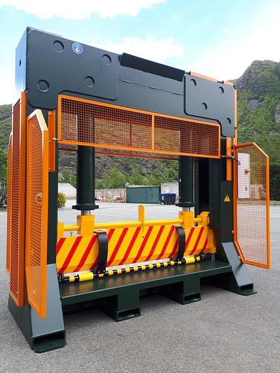 GUILLOTINE REEL SPLITTER 1.500×1.250 mm 30 Ton in vendita - foto 1