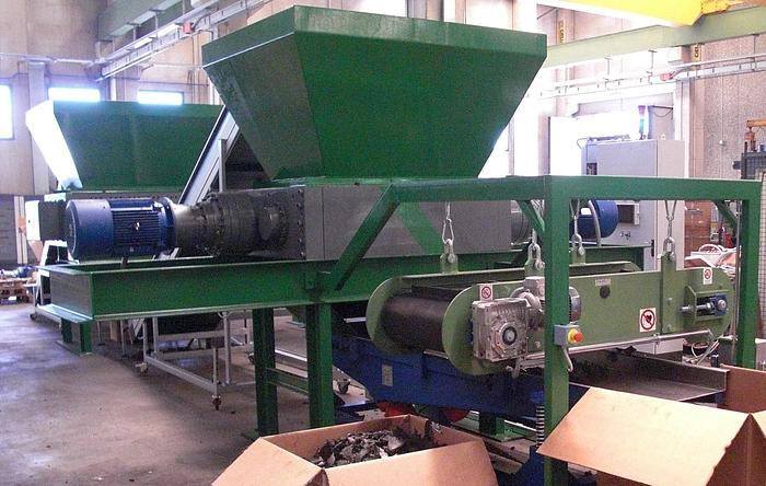 Riciclaggio plastica in vendita