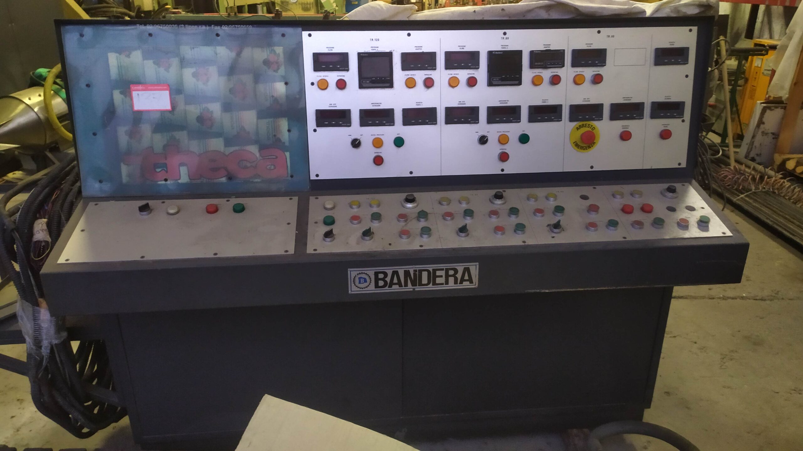 Riciclaggio plastica in vendita