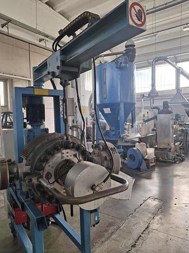 Riciclaggio plastica in vendita