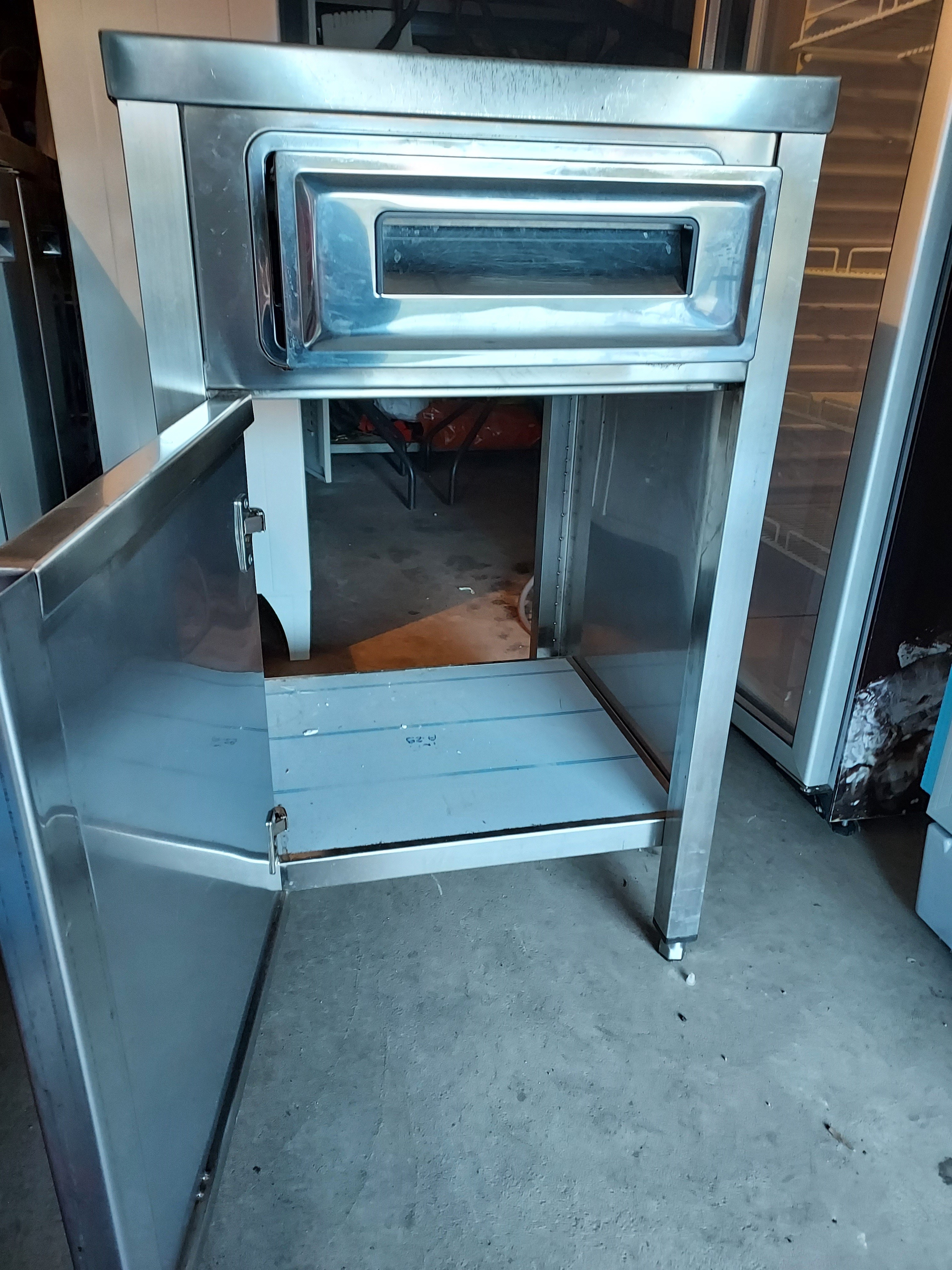 Mobile con cassetto batti caffè in acciaio inox in vendita - foto 3