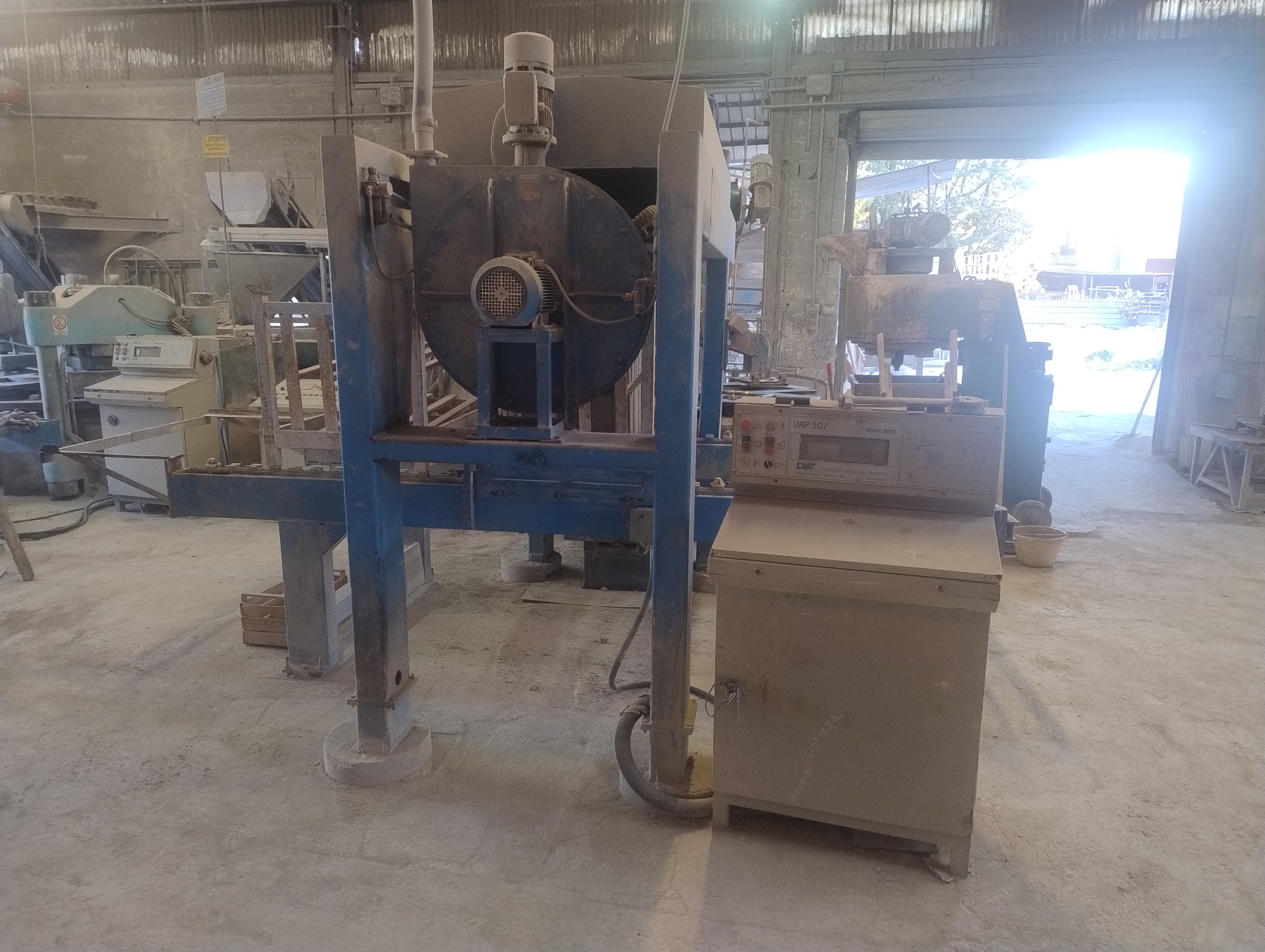 IMPIANTO PRODUZIONE MATTONI IN CEMENTO  in vendita - foto 3