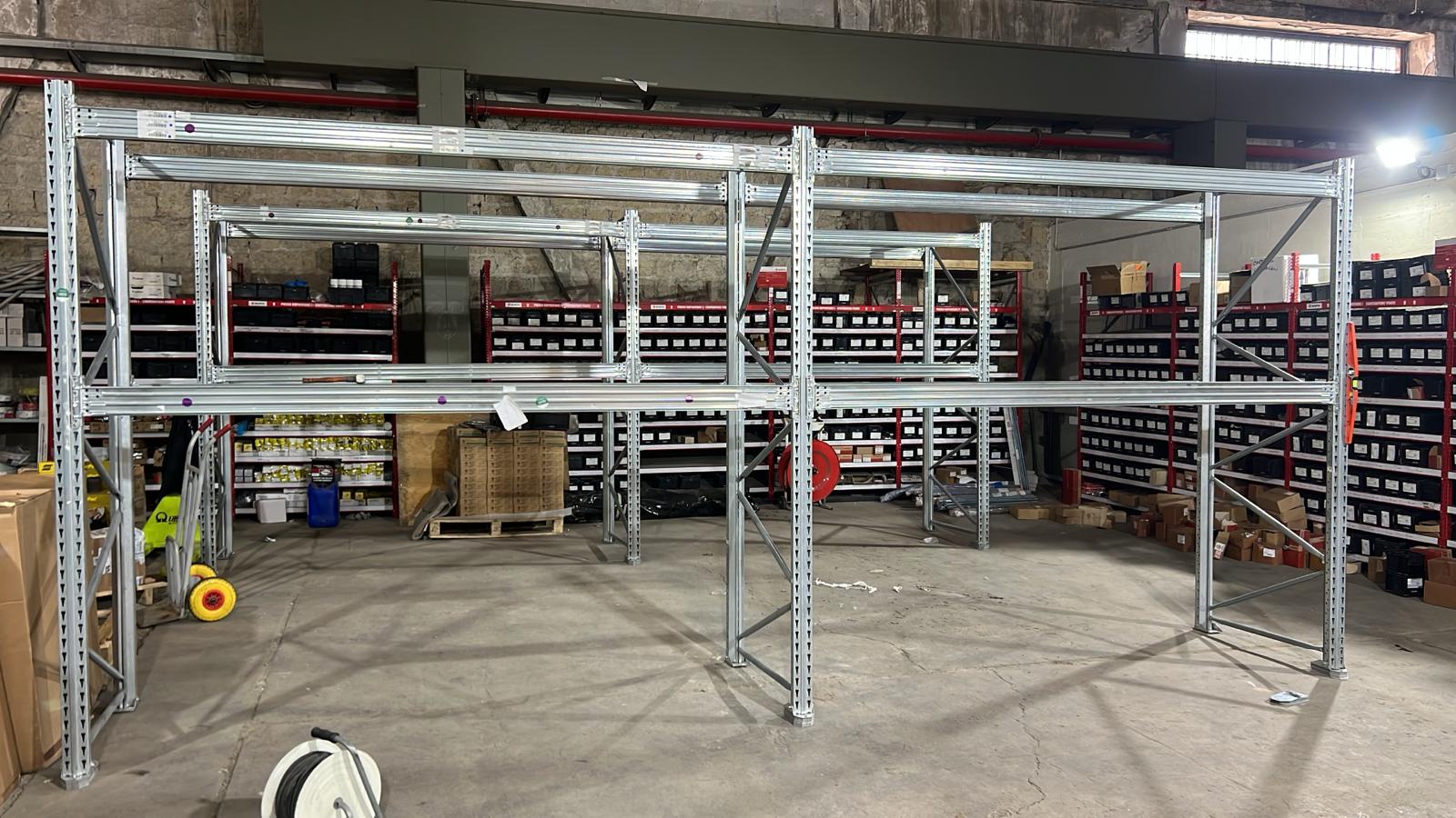 Scaffalature in vendita