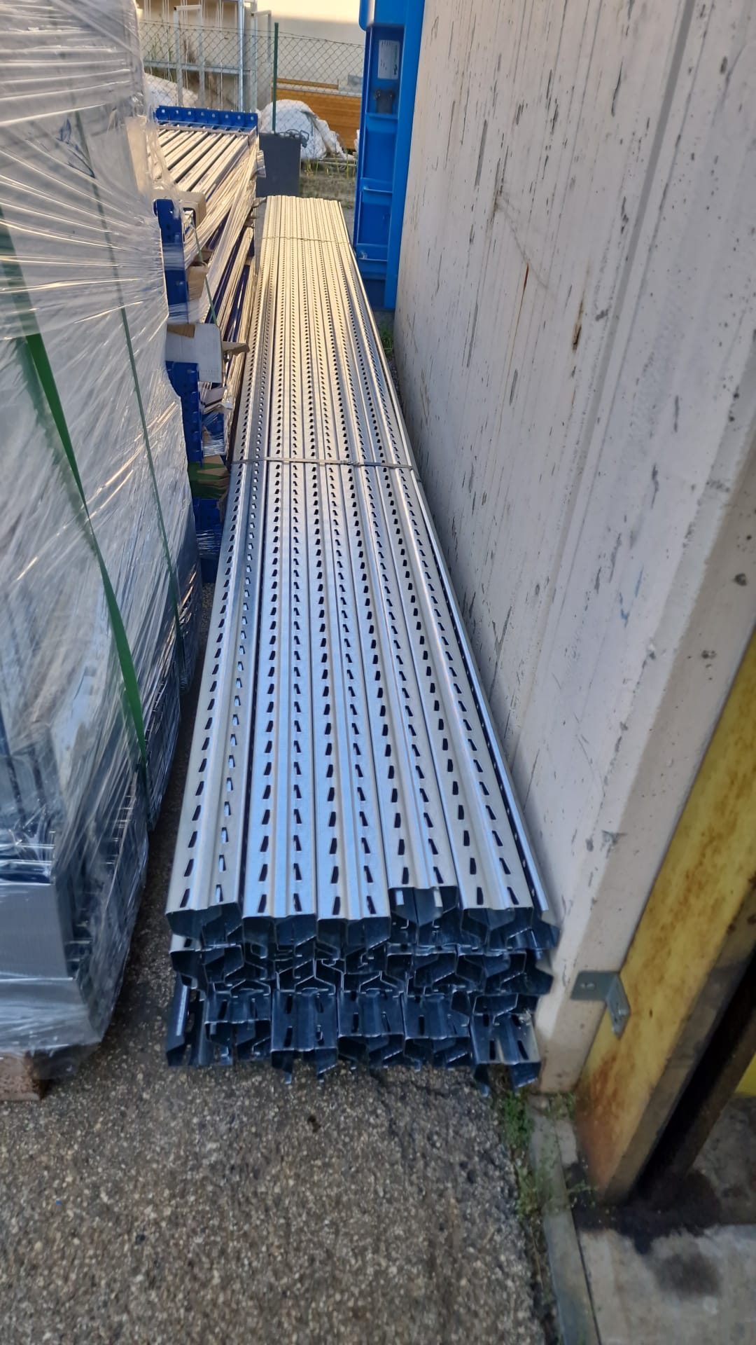 Scaffalature in vendita