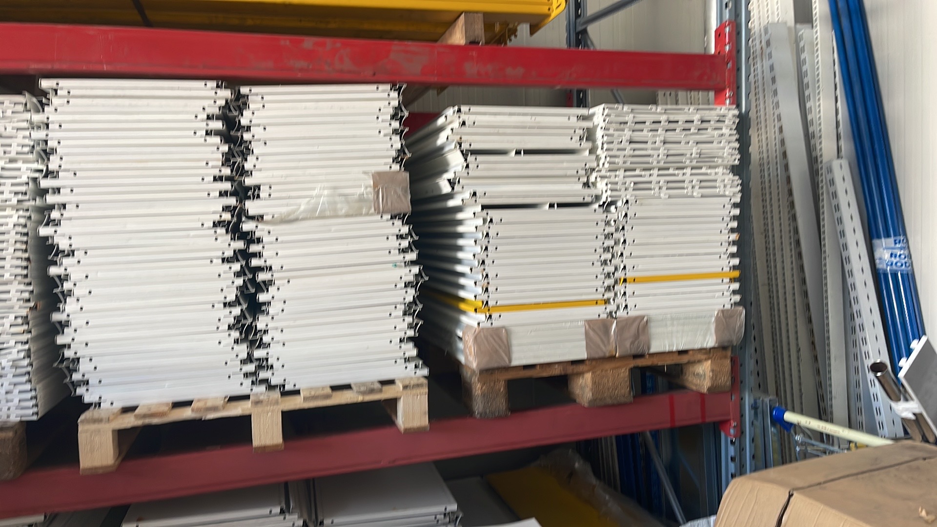 Scaffalature in vendita