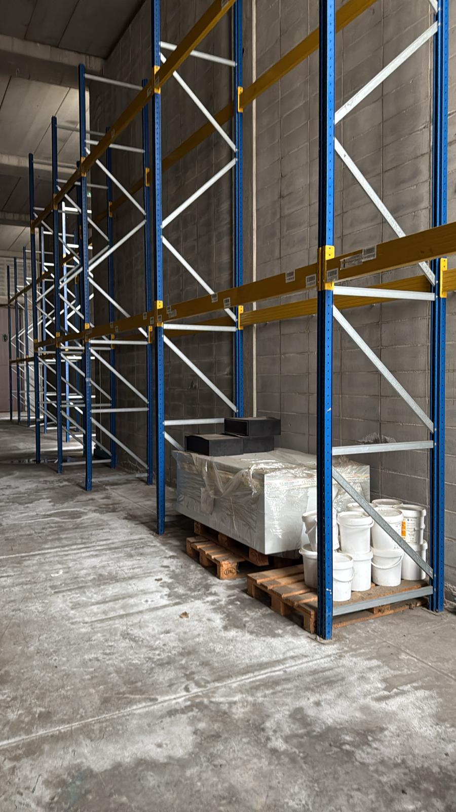 Scaffali  in vendita - foto 1