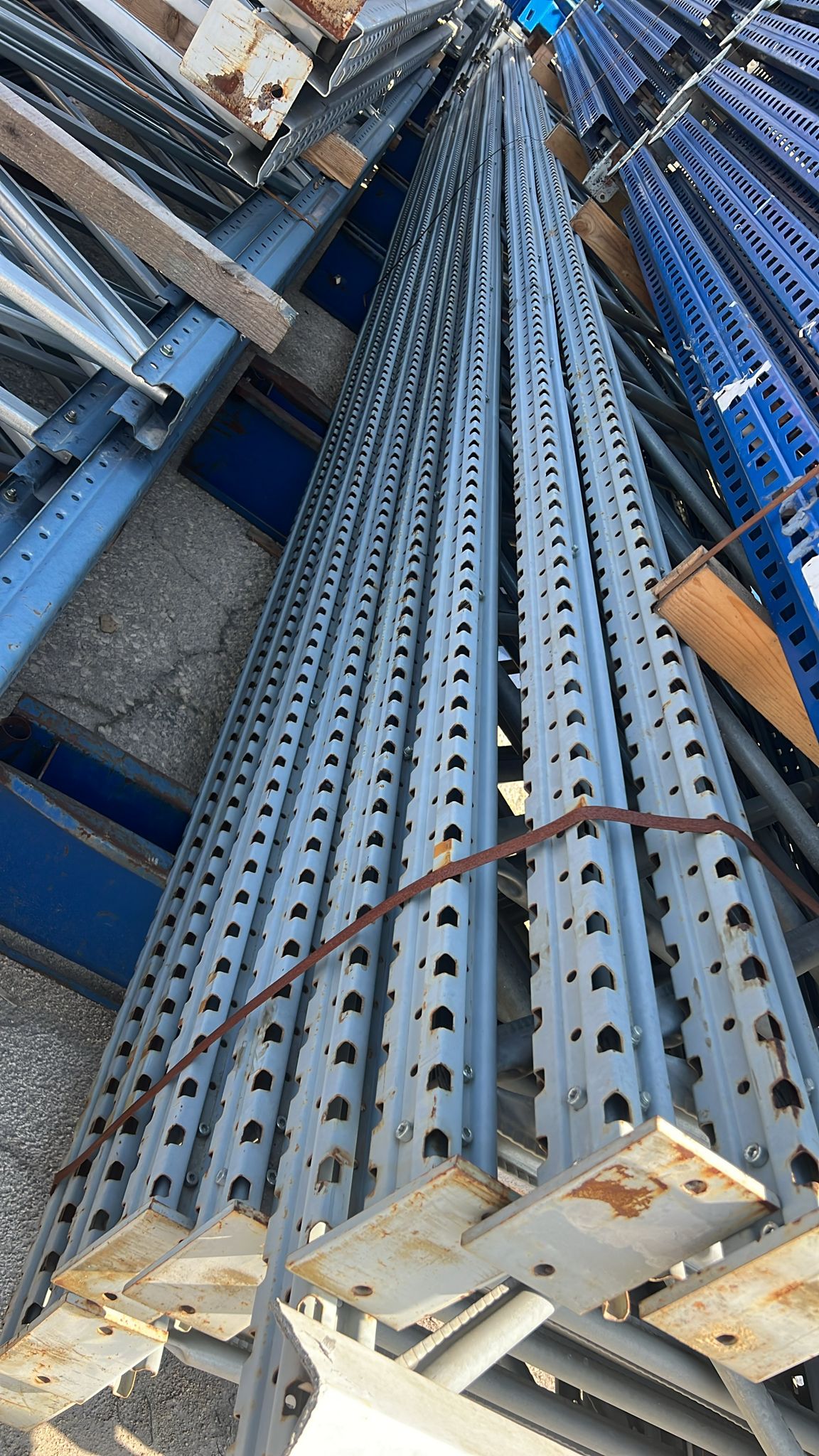 Scaffalature in vendita