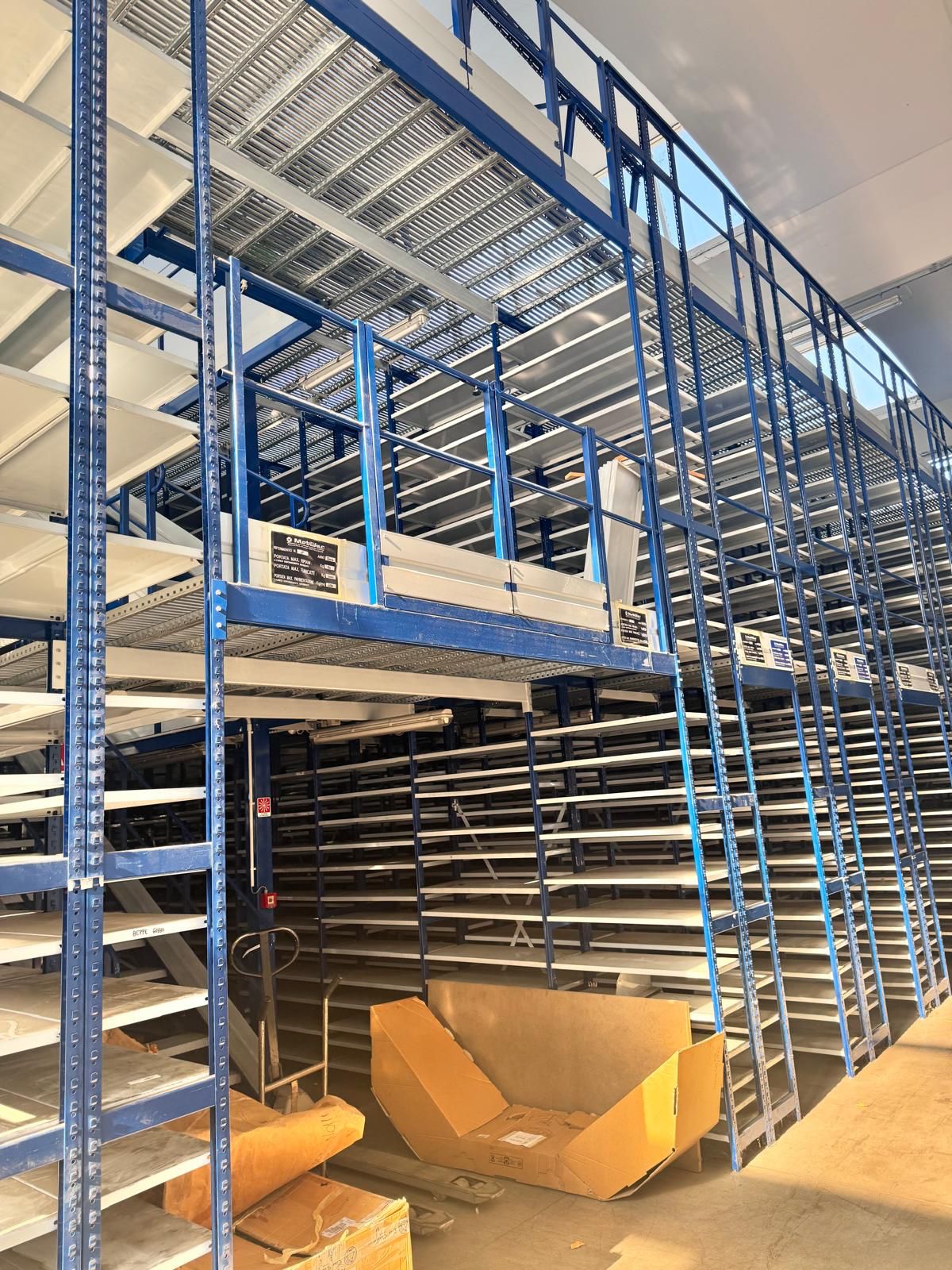 Scaffalature in vendita
