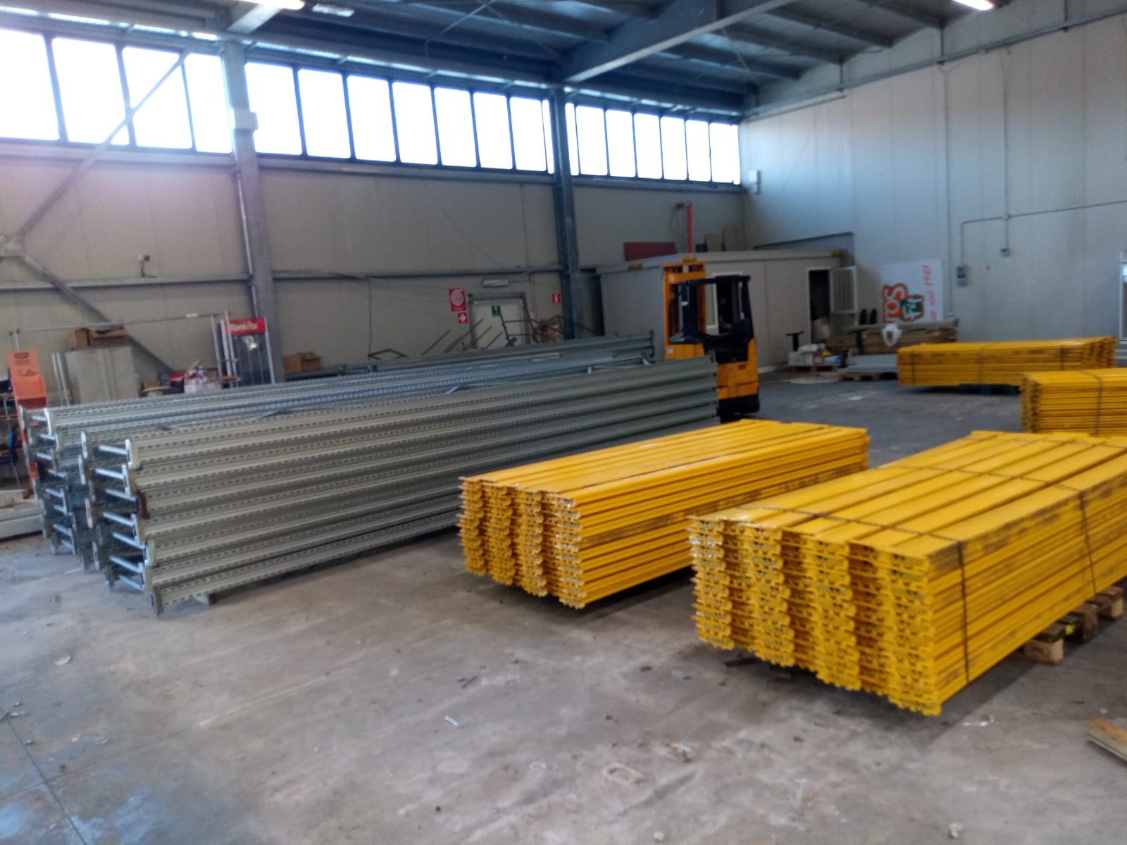Scaffalature in vendita