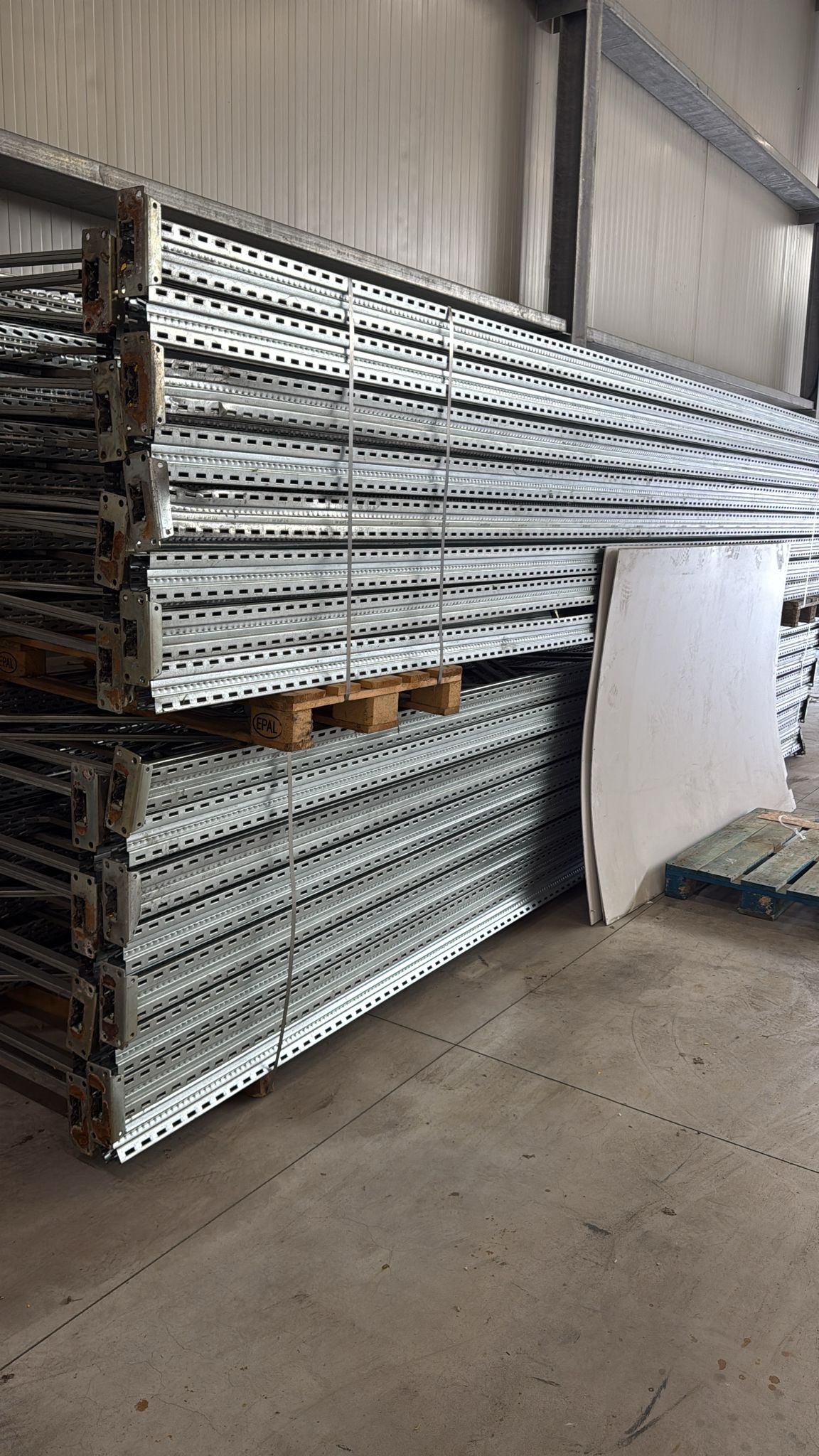 Scaffalature in vendita