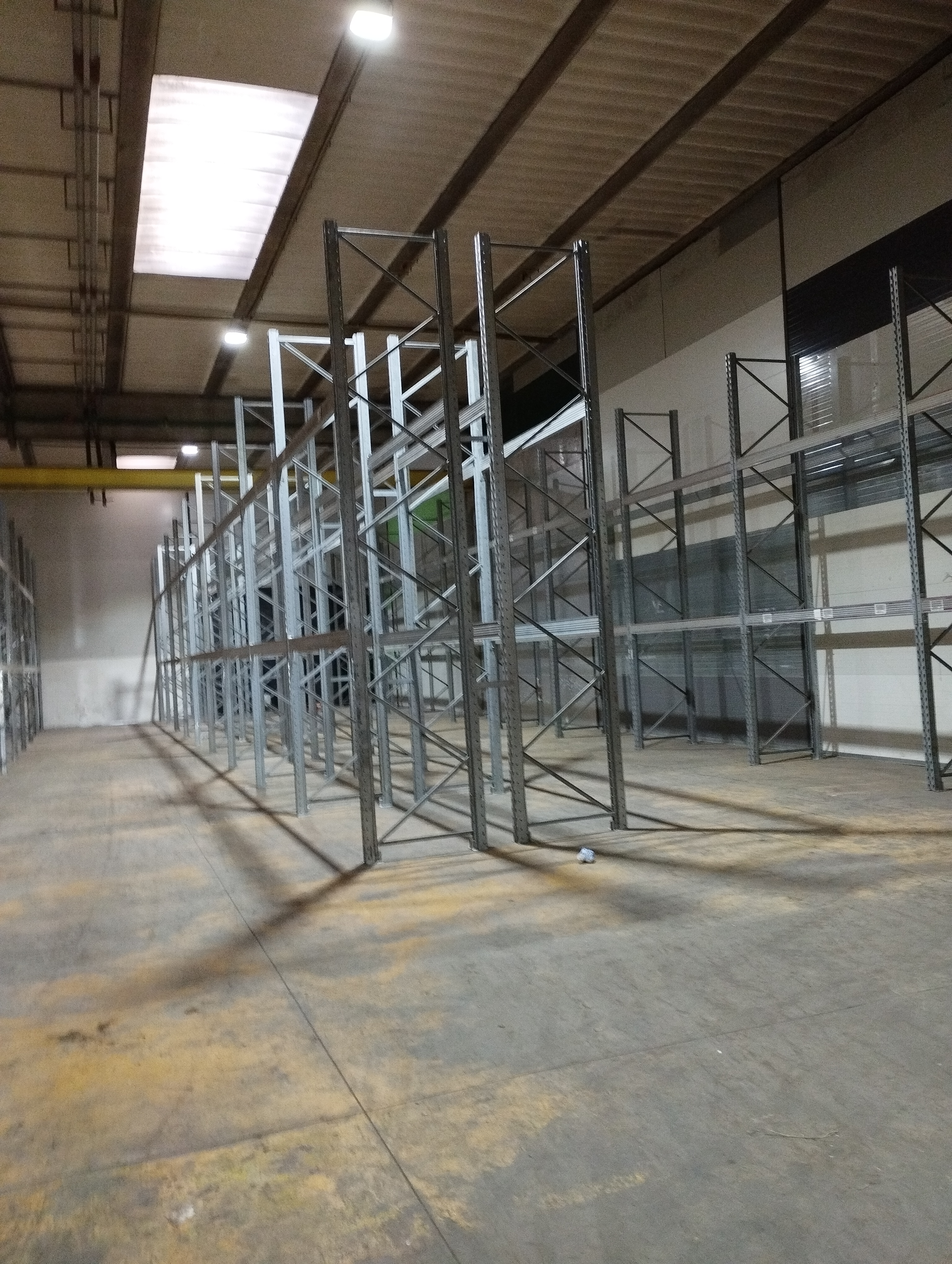 Scaffalature in vendita