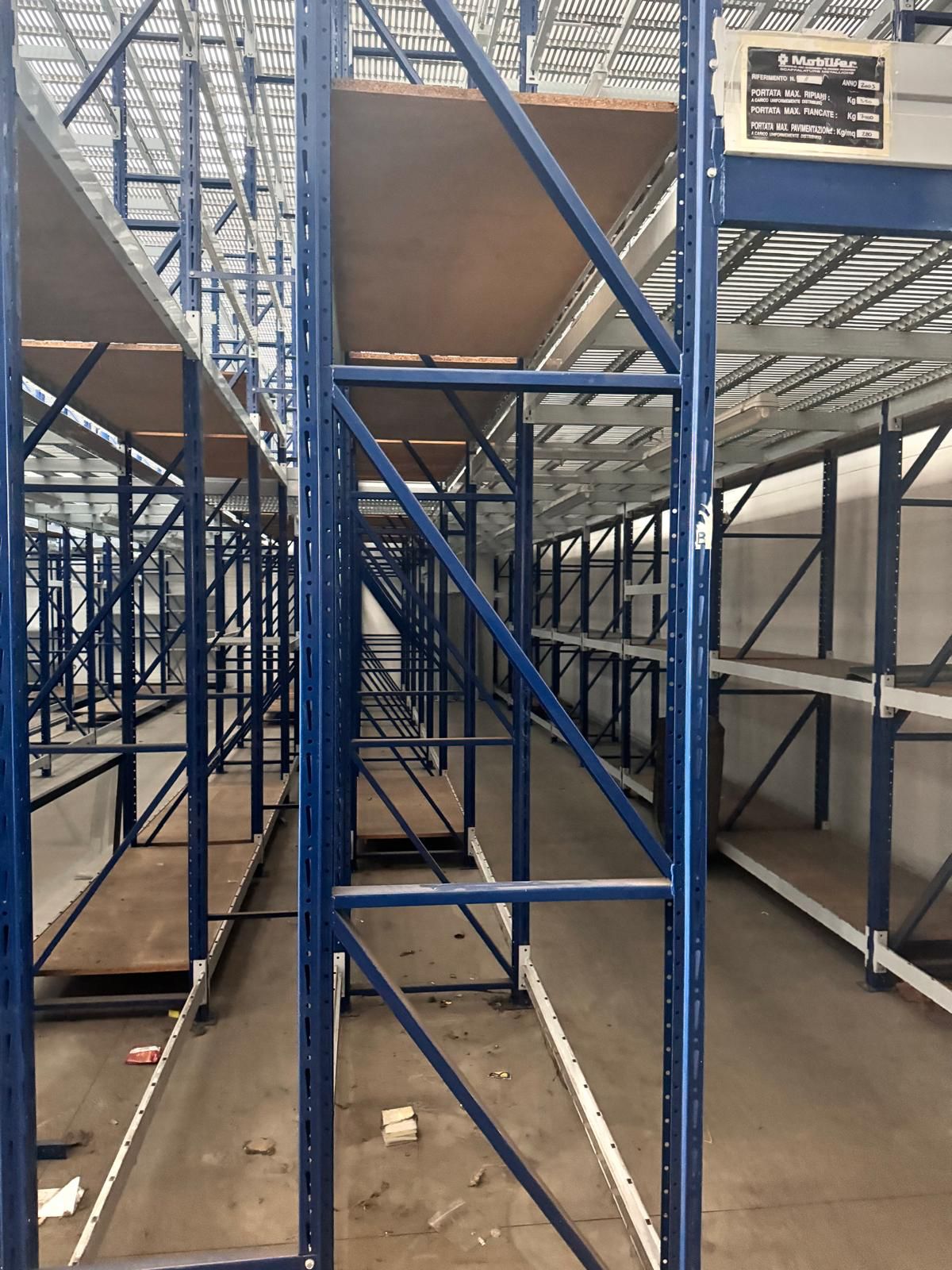 Scaffalature in vendita
