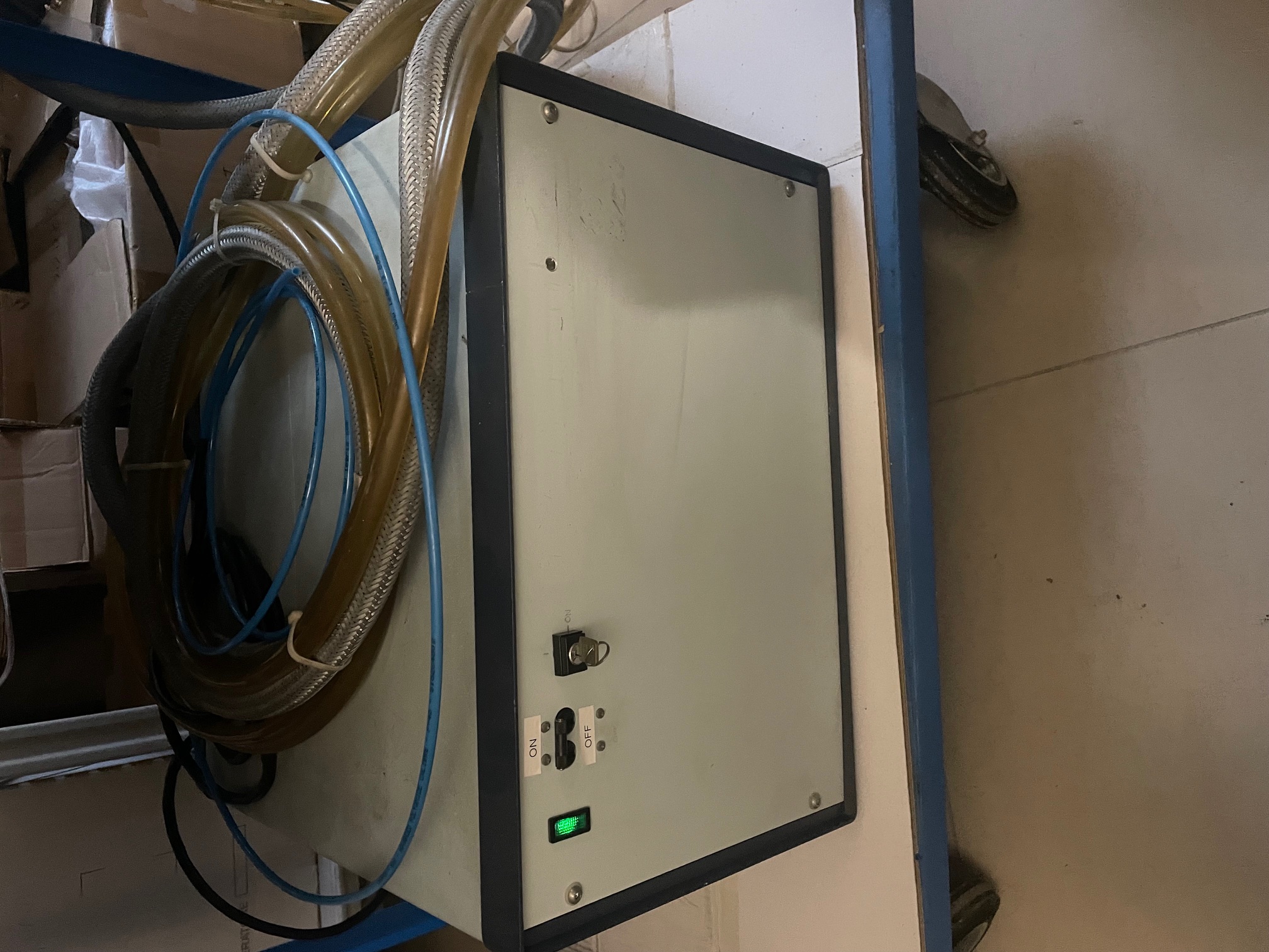 Lumonics Mini-Q Laser Pulsato 300 mJ 4ns impulso 75MW in vendita - foto 6