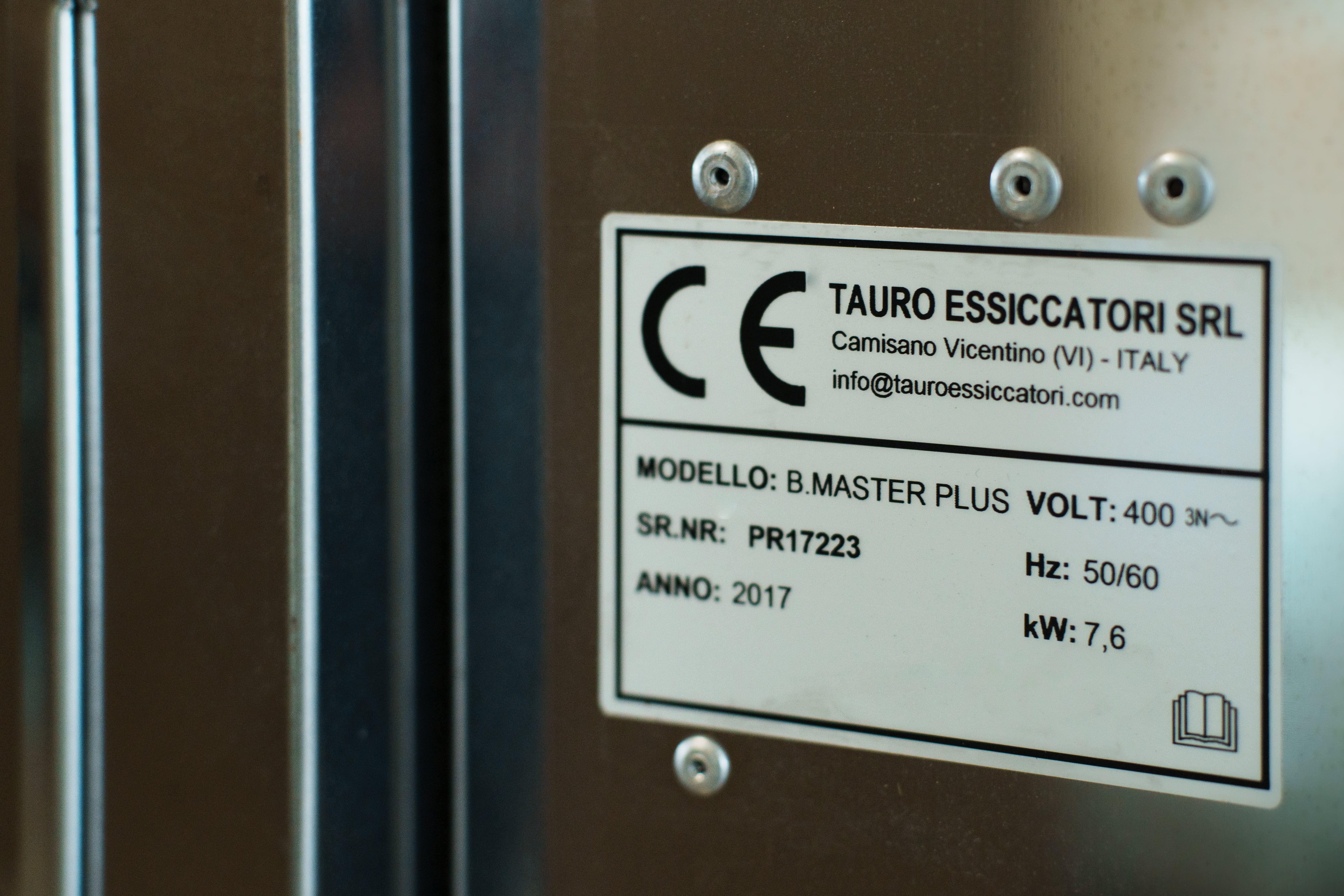 ESSICCATORE TAURO MODELLO B.MASTER PLUS + ASPIRATORE in vendita - foto 2